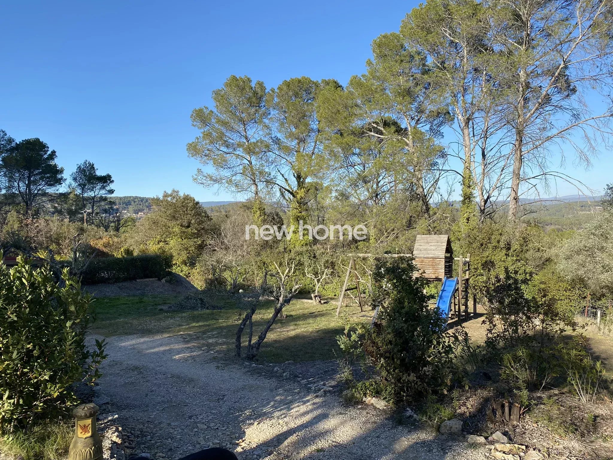 Villa avec piscine et une belle vue