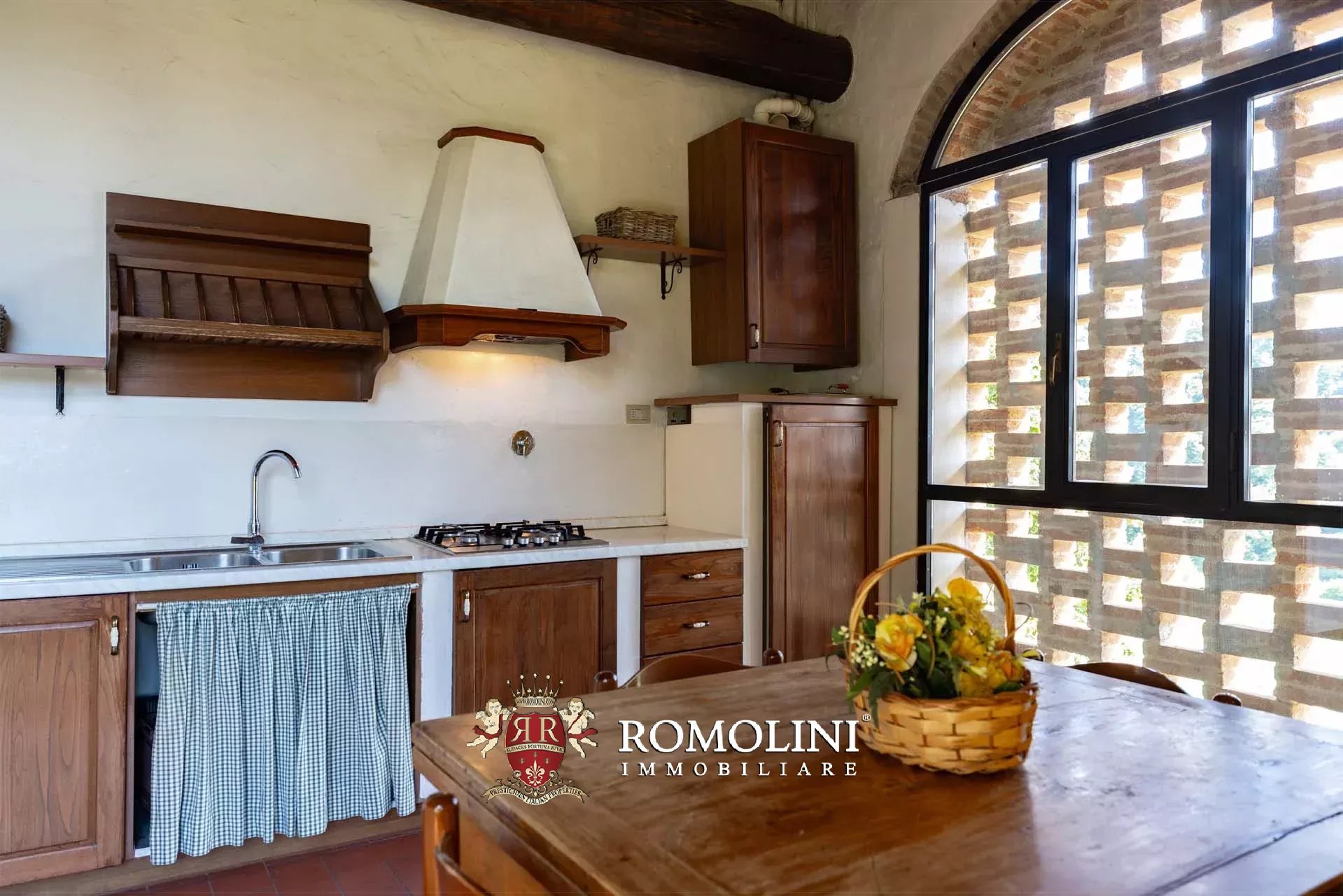 34 Bedroom Vineyard's Image 88