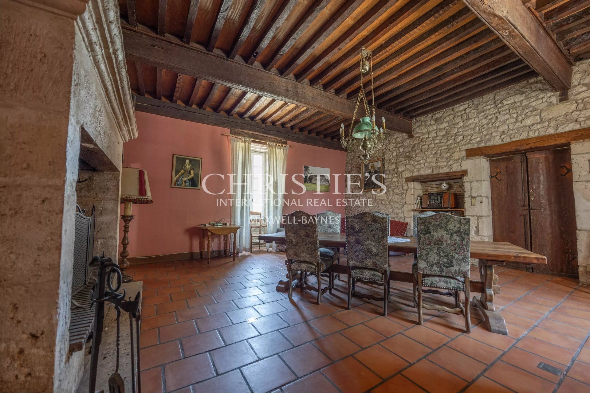 10 Bedroom Villa/Townhouse's Image 20