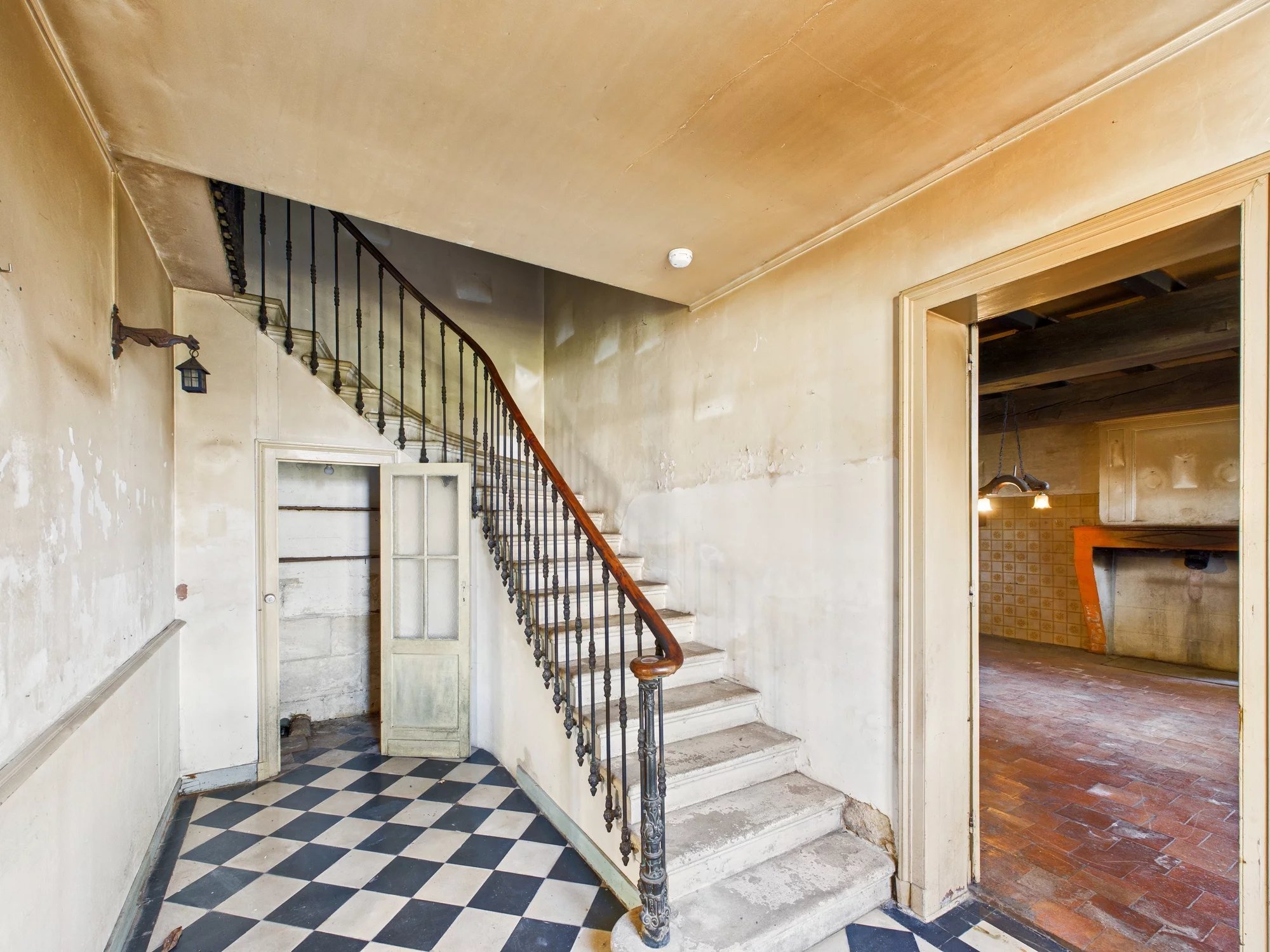 House in Saint-Etienne-de-Lisse - Image 4