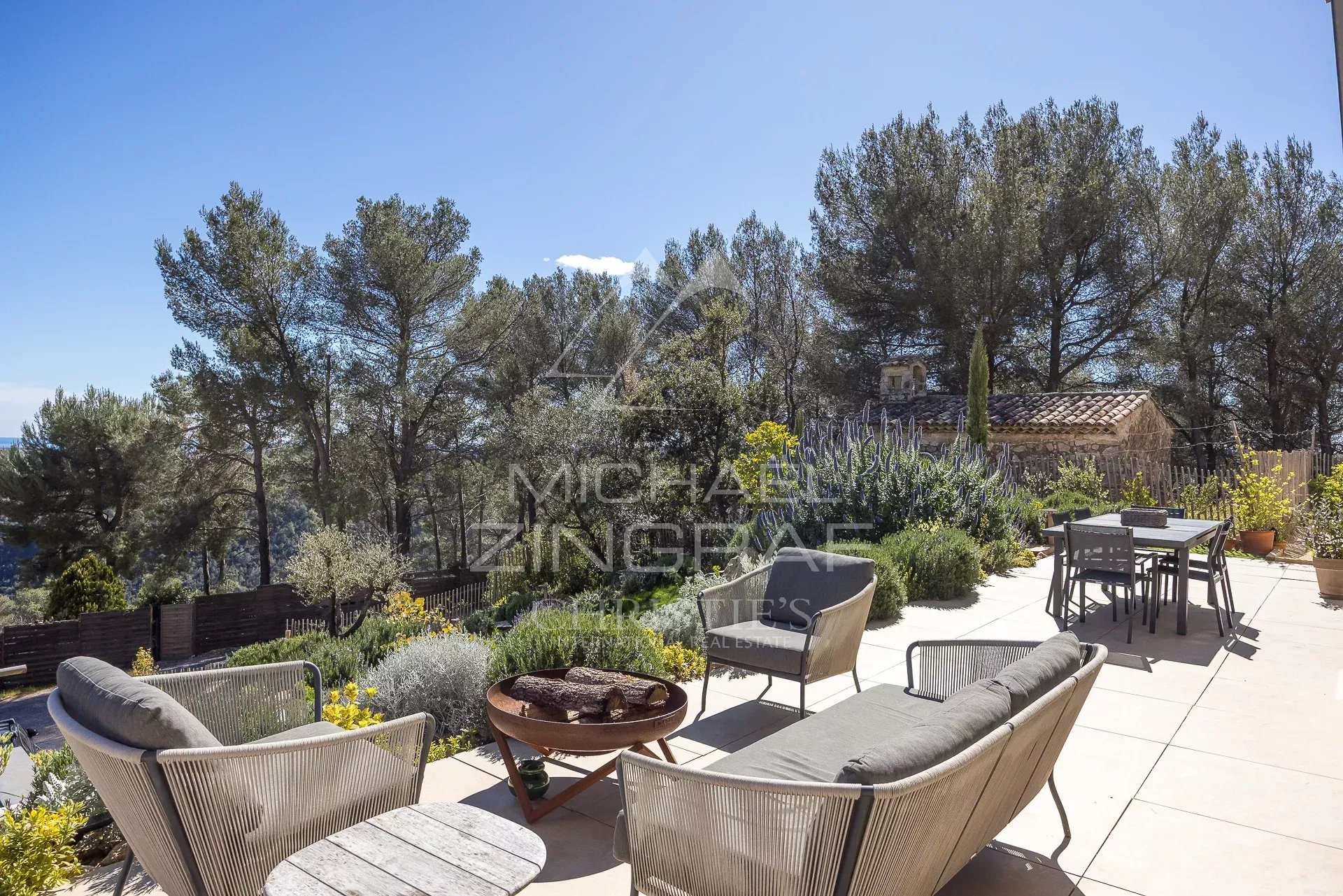 5 Bedroom Villa/Townhouse's Image 7