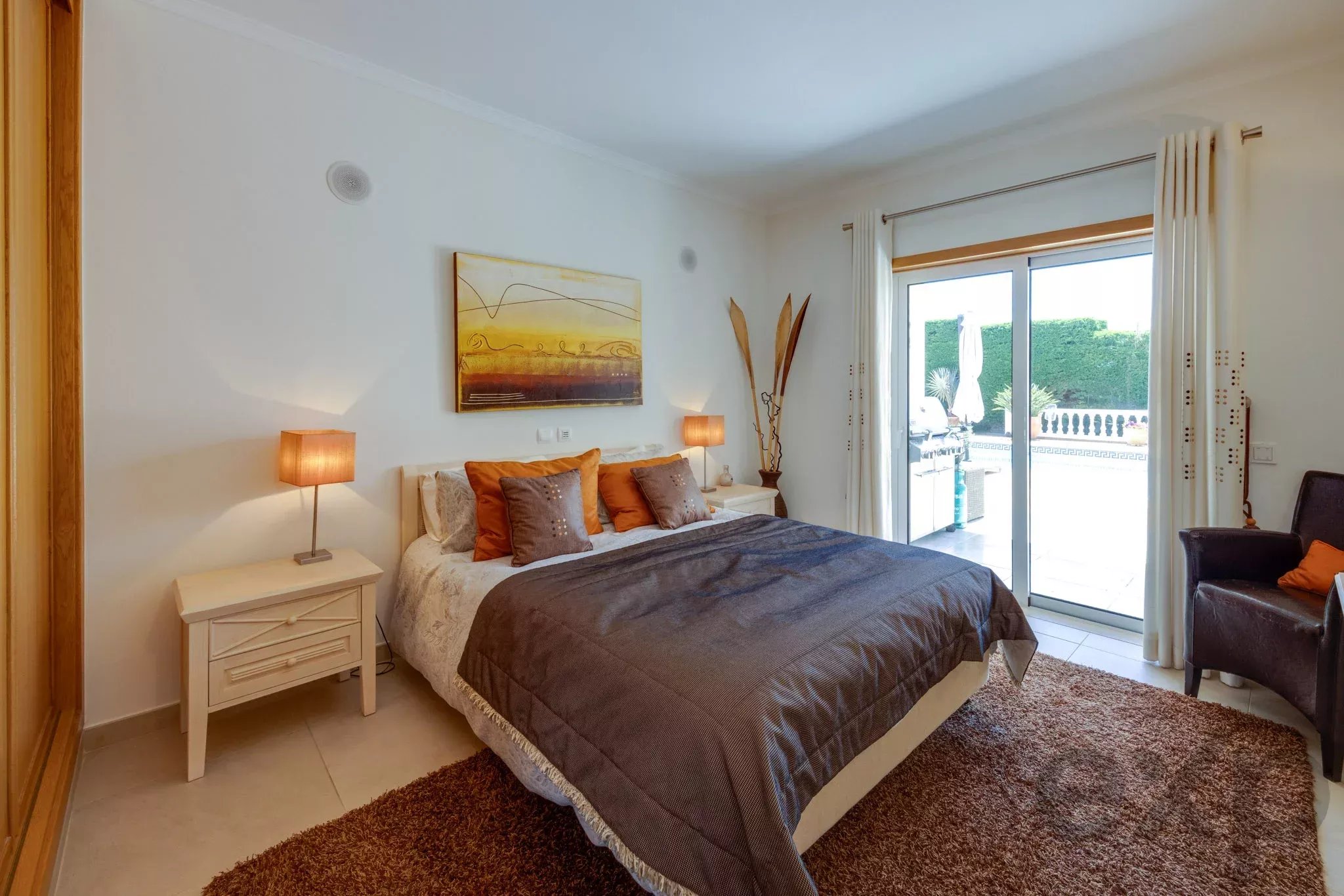 5-Bed American-Style Family Villa with Pool, Between Lagos and Praia da Luz 87053335 image 17