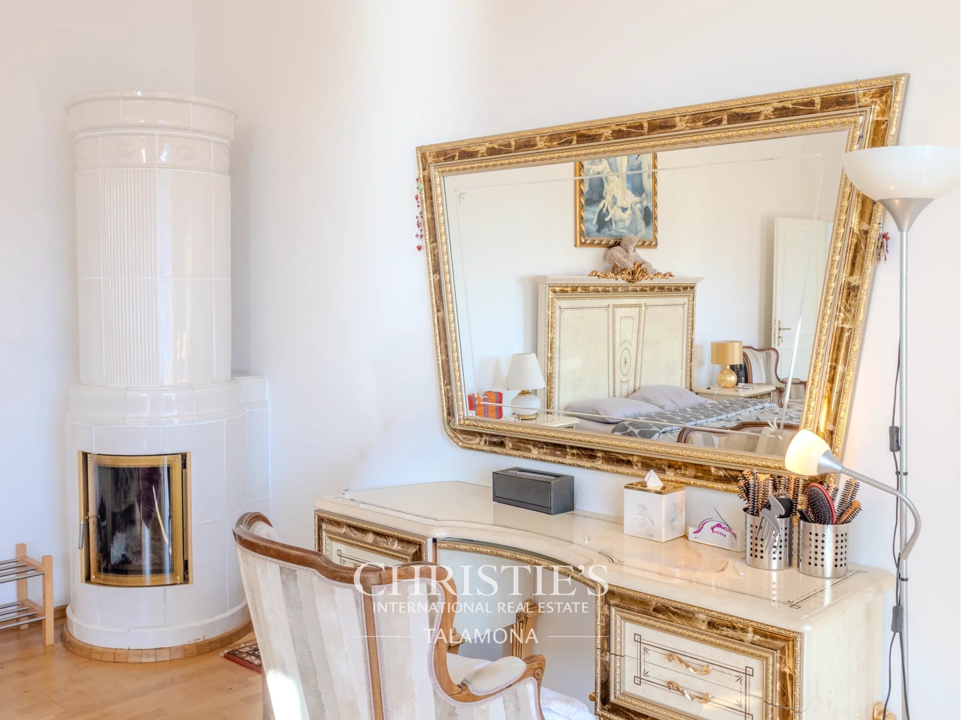 9 Bedroom Villa/Townhouse's Image 23