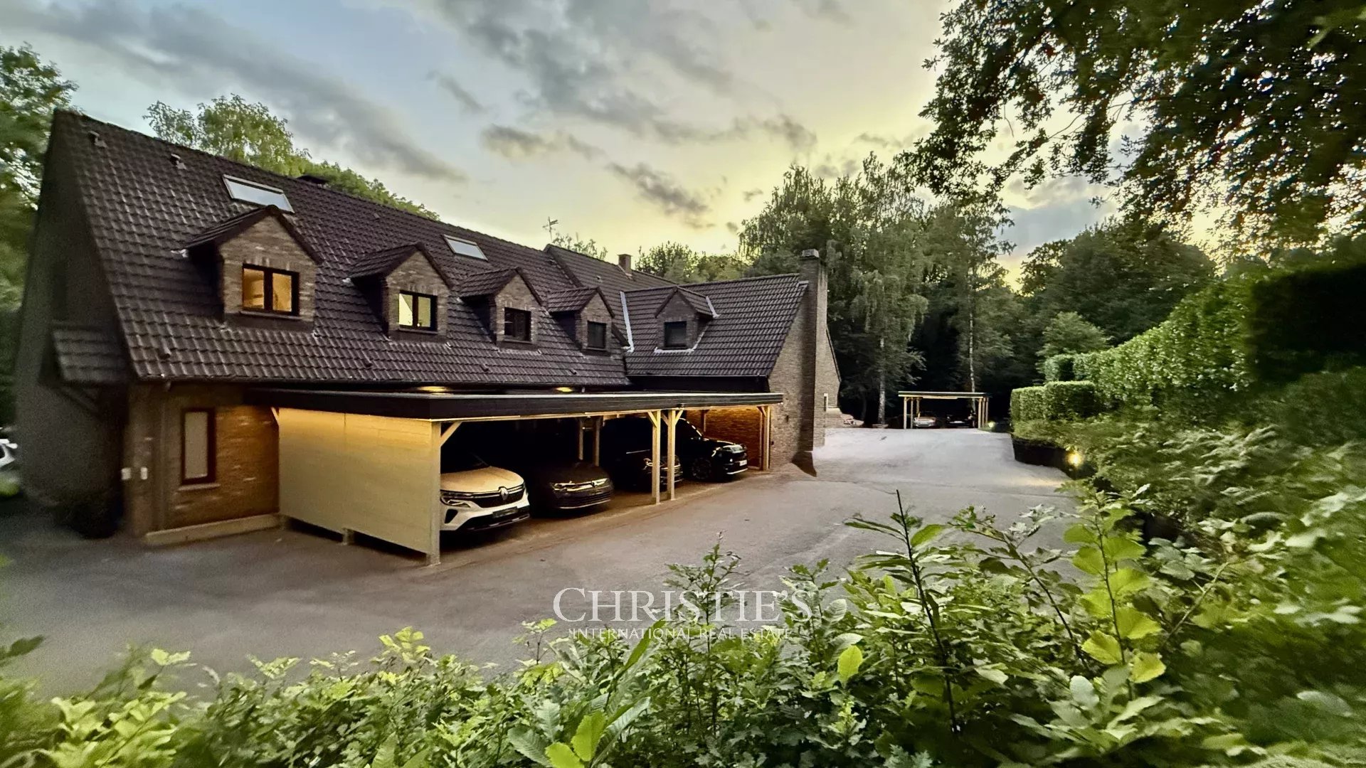 Bois du Hautmont – Gerenoveerde villa met 100 m² kantoor/afzonderlijk appartement