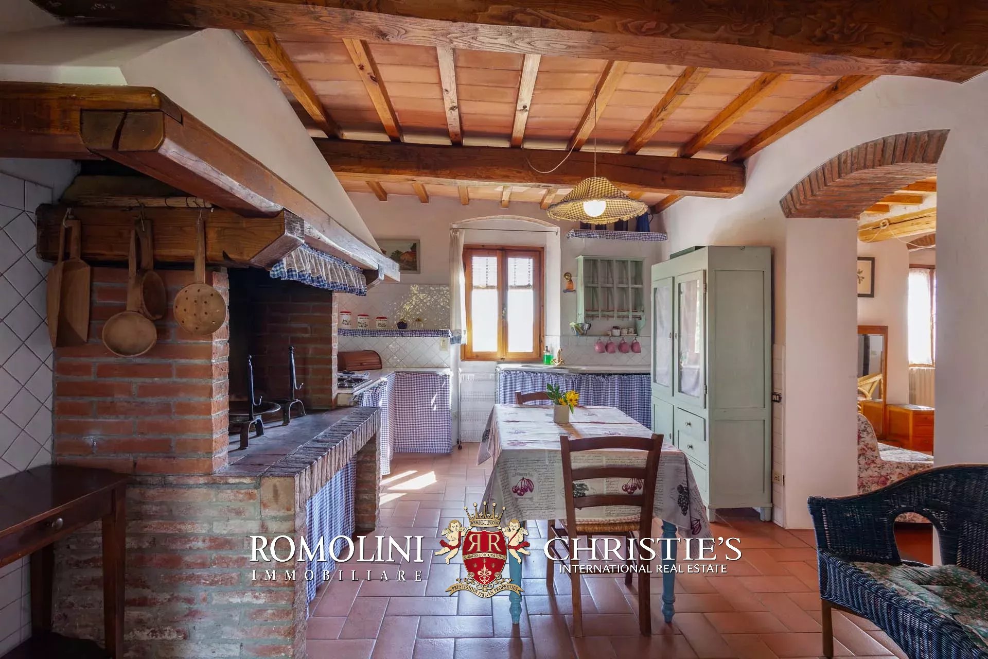 11 Bedroom Villa/Townhouse's Image 32