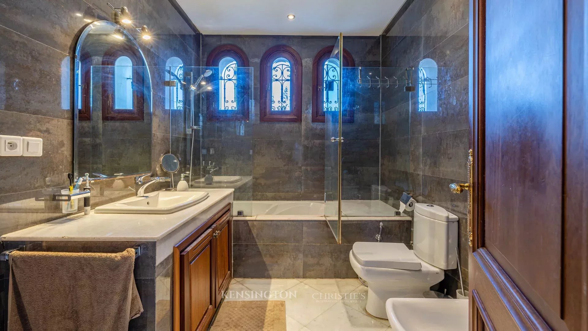 4 Bedroom Villa/Townhouse's Image 17