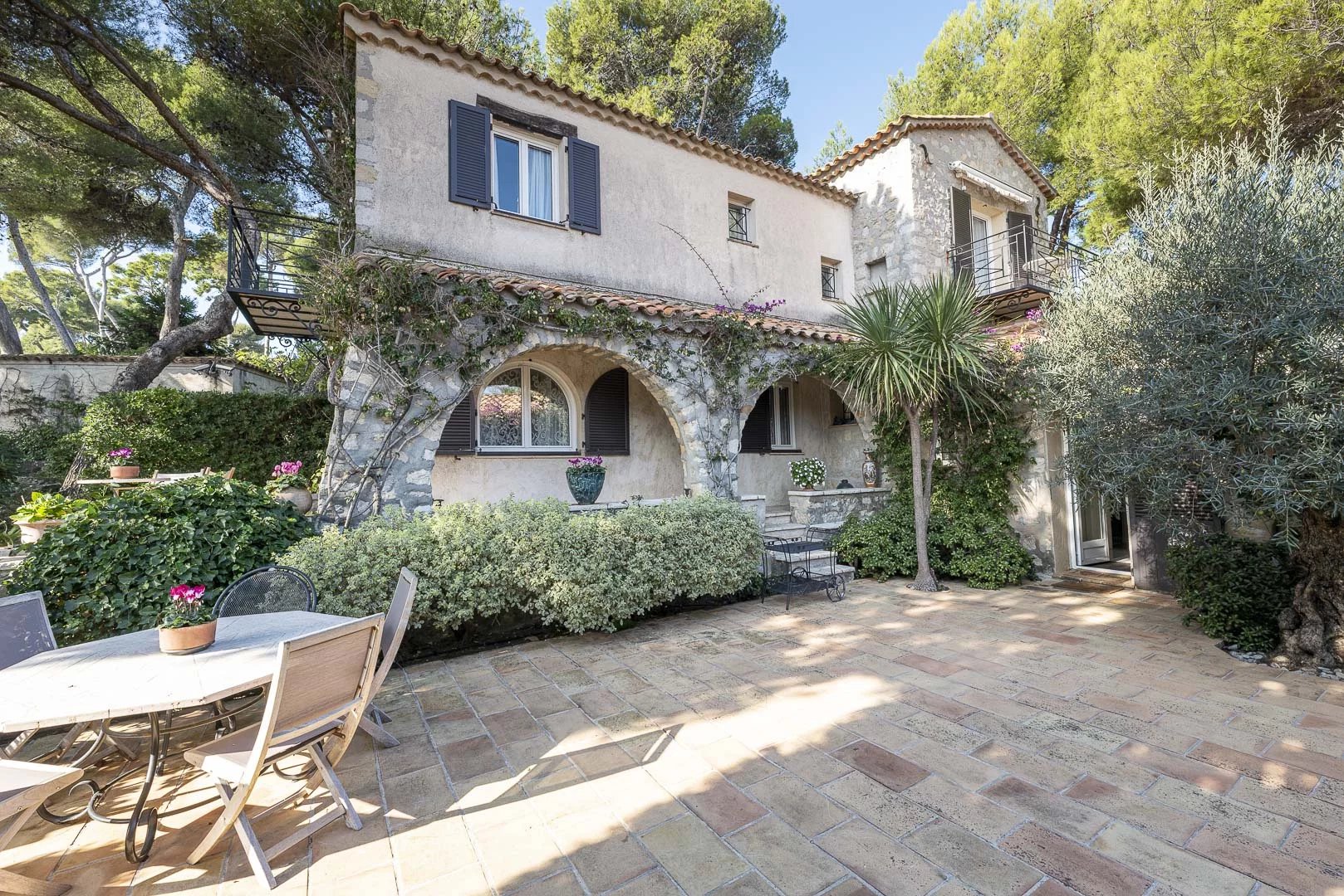 Villa en location saisonnière au Cap d'Antibes