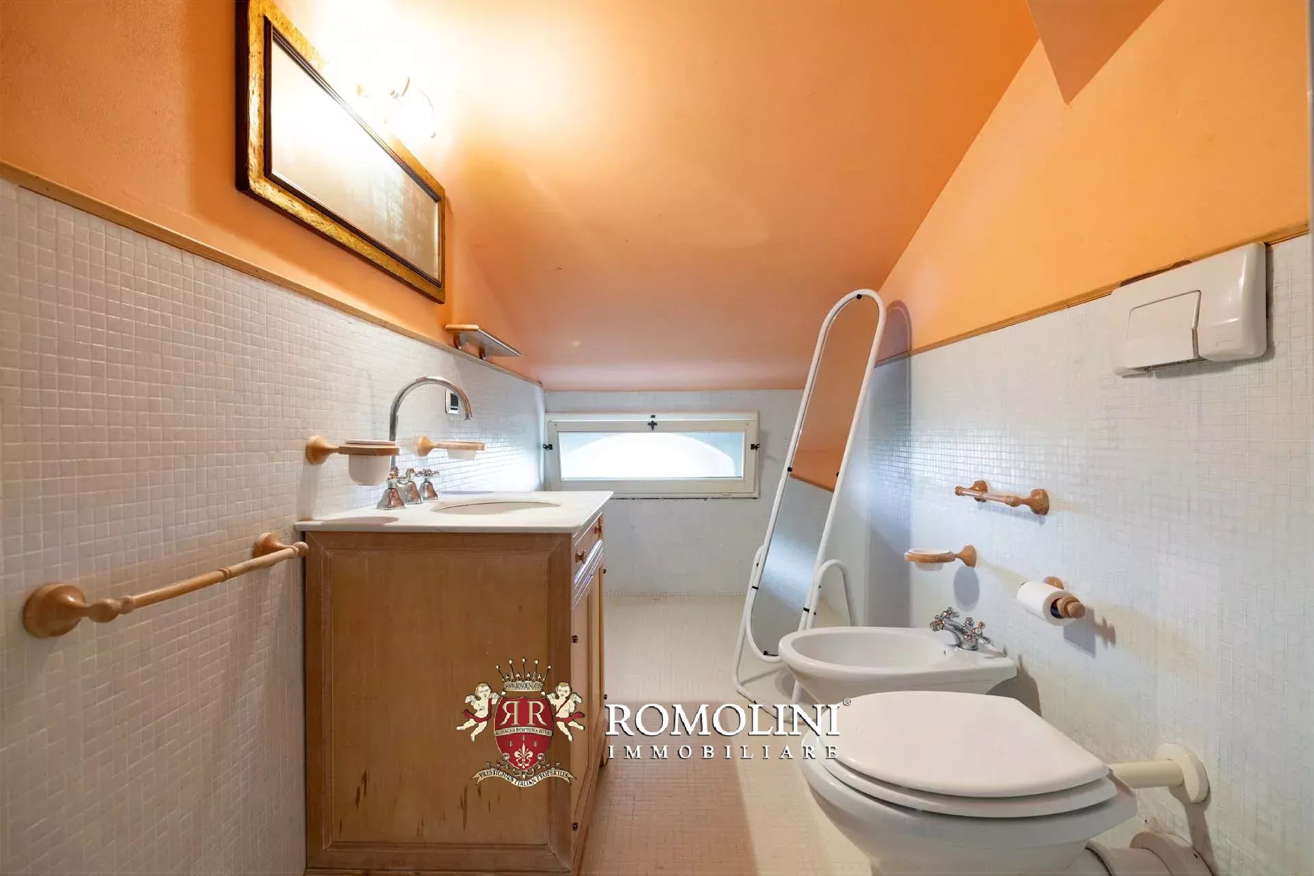 15 Bedroom Villa/Townhouse's Image 77