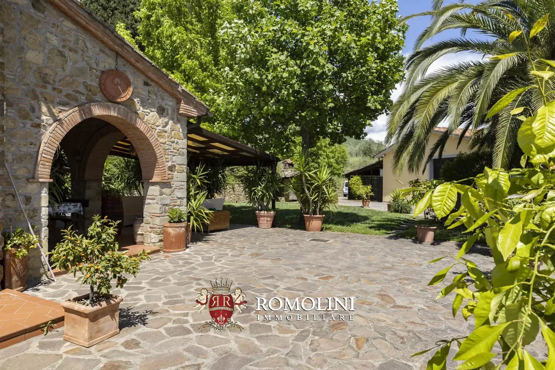 5 Bedroom Villa/Townhouse's Image 12