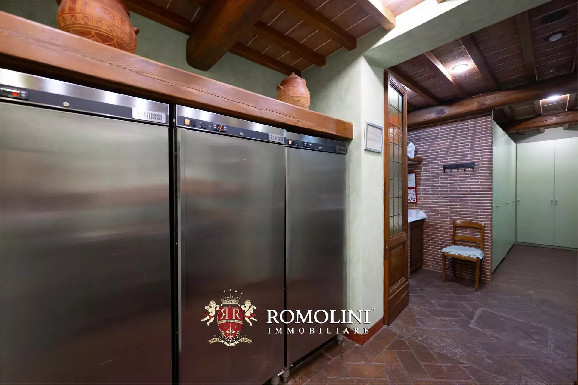 10 Bedroom Villa/Townhouse's Image 63