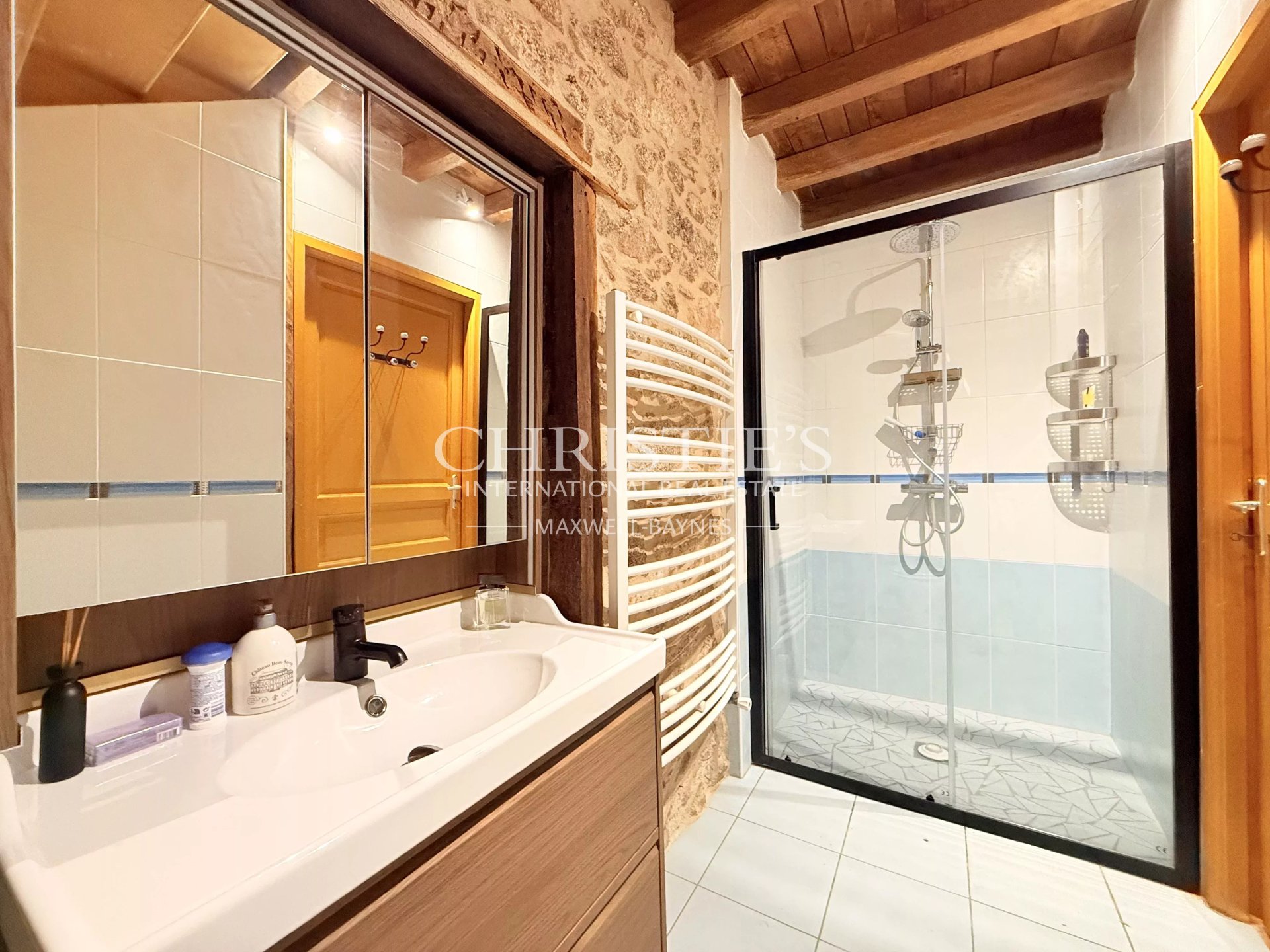 9 Bedroom Villa/Townhouse's Image 23