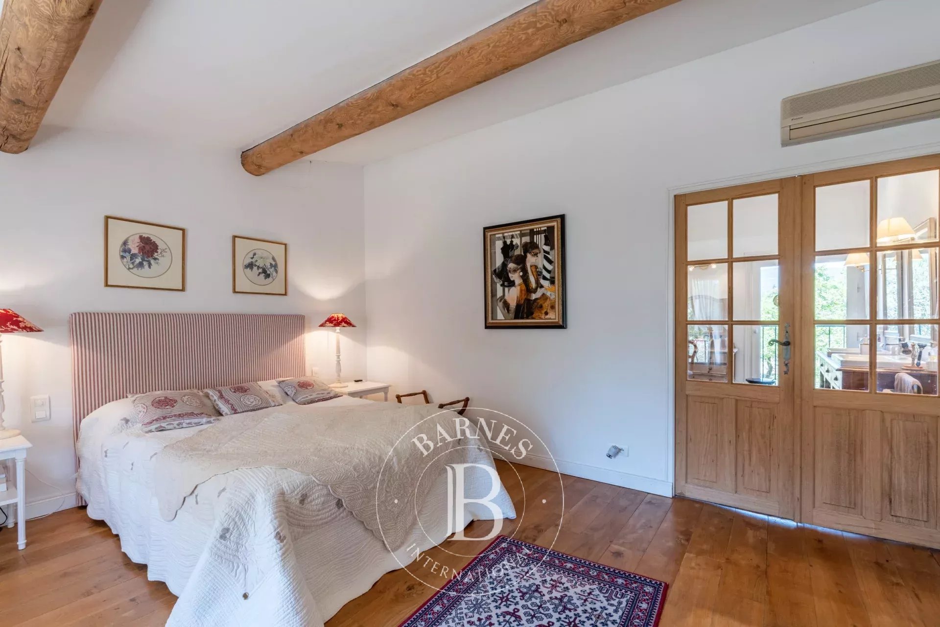 LOURMARIN - PROPERTY - 5 BEDROOMS - SWIMMING POOL - PARK OF 6.5 HA - picture 9