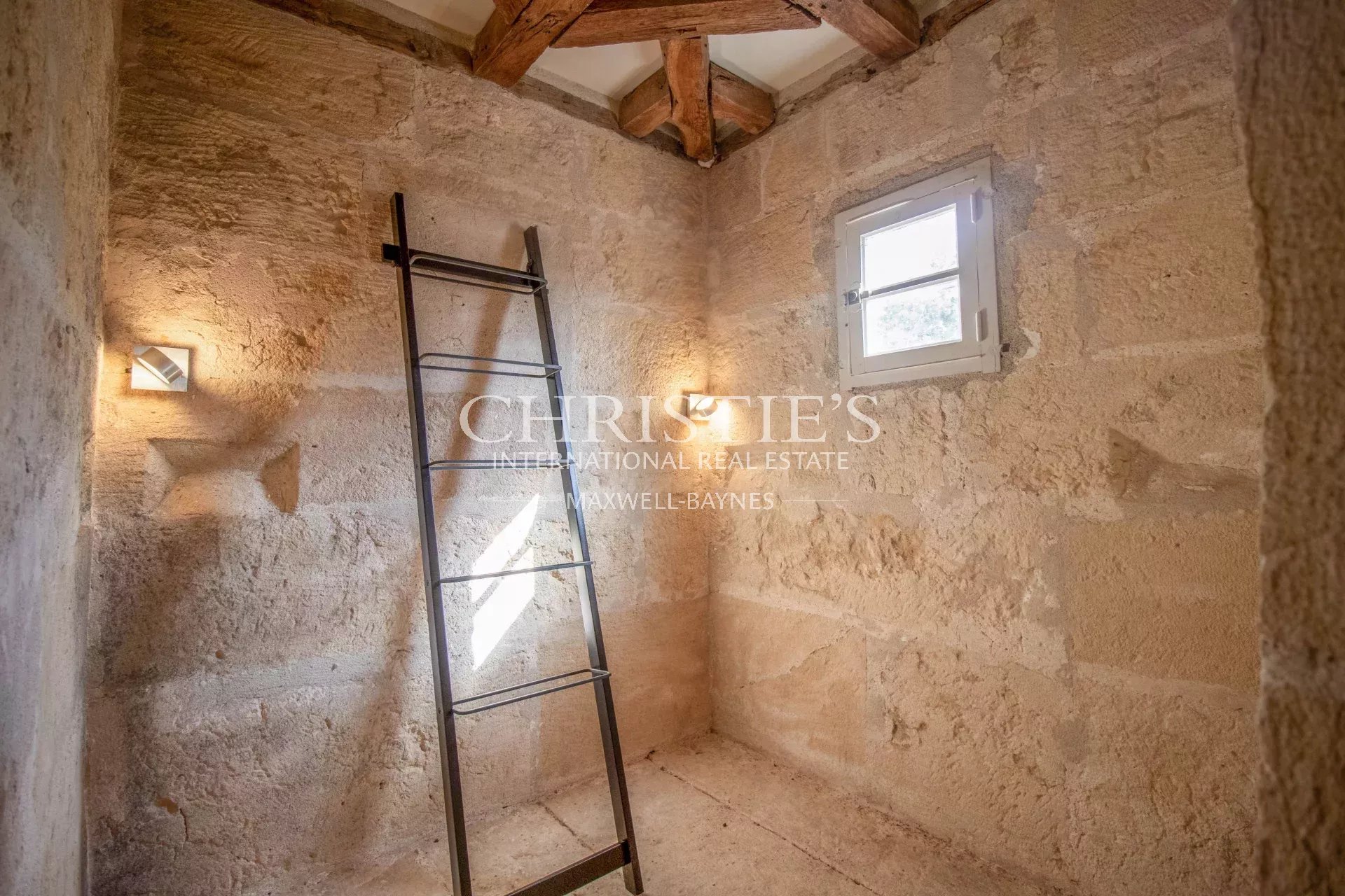 10 Bedroom Chateau's Image 13