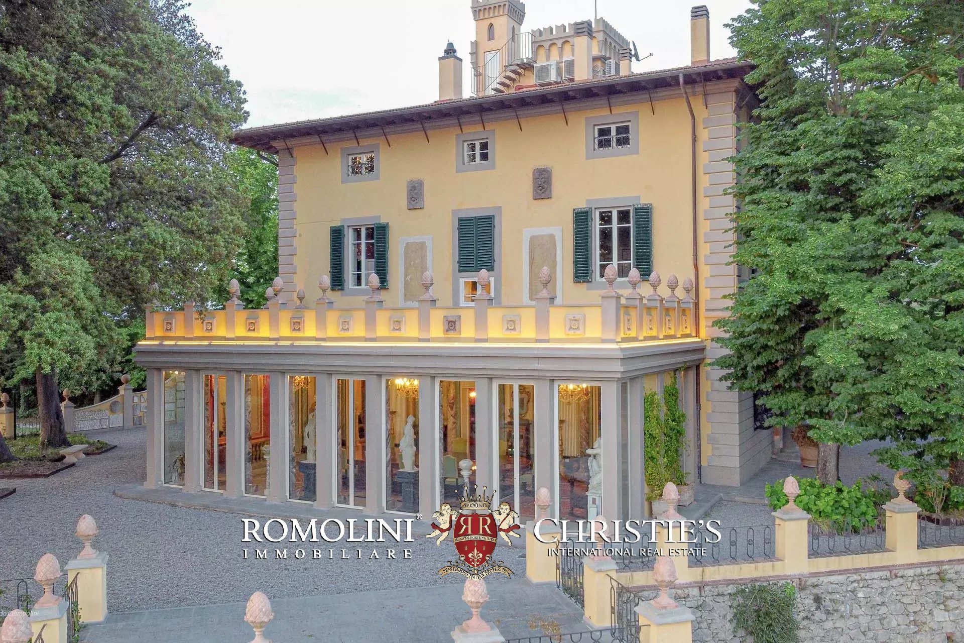 27 Bedroom Villa/Townhouse's Image 8