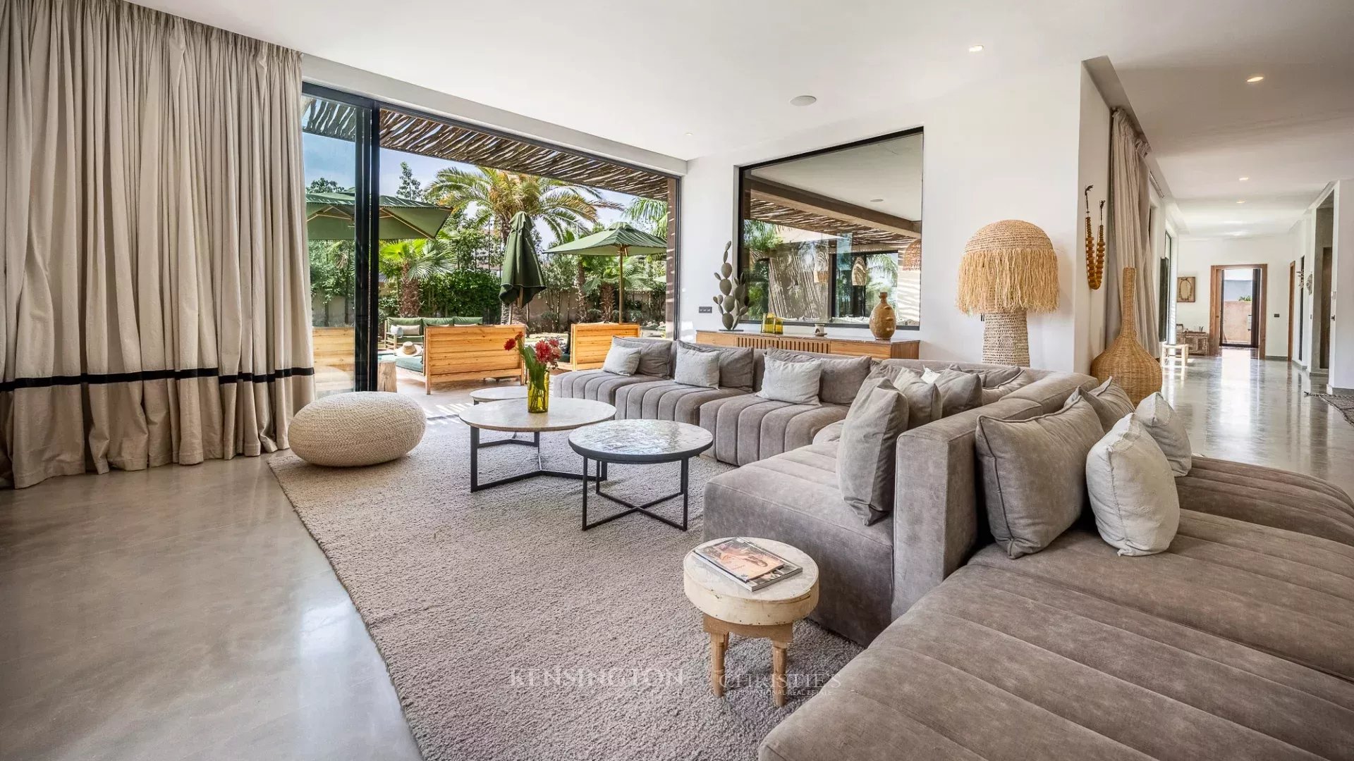 6 Bedroom Villa/Townhouse's Image 8