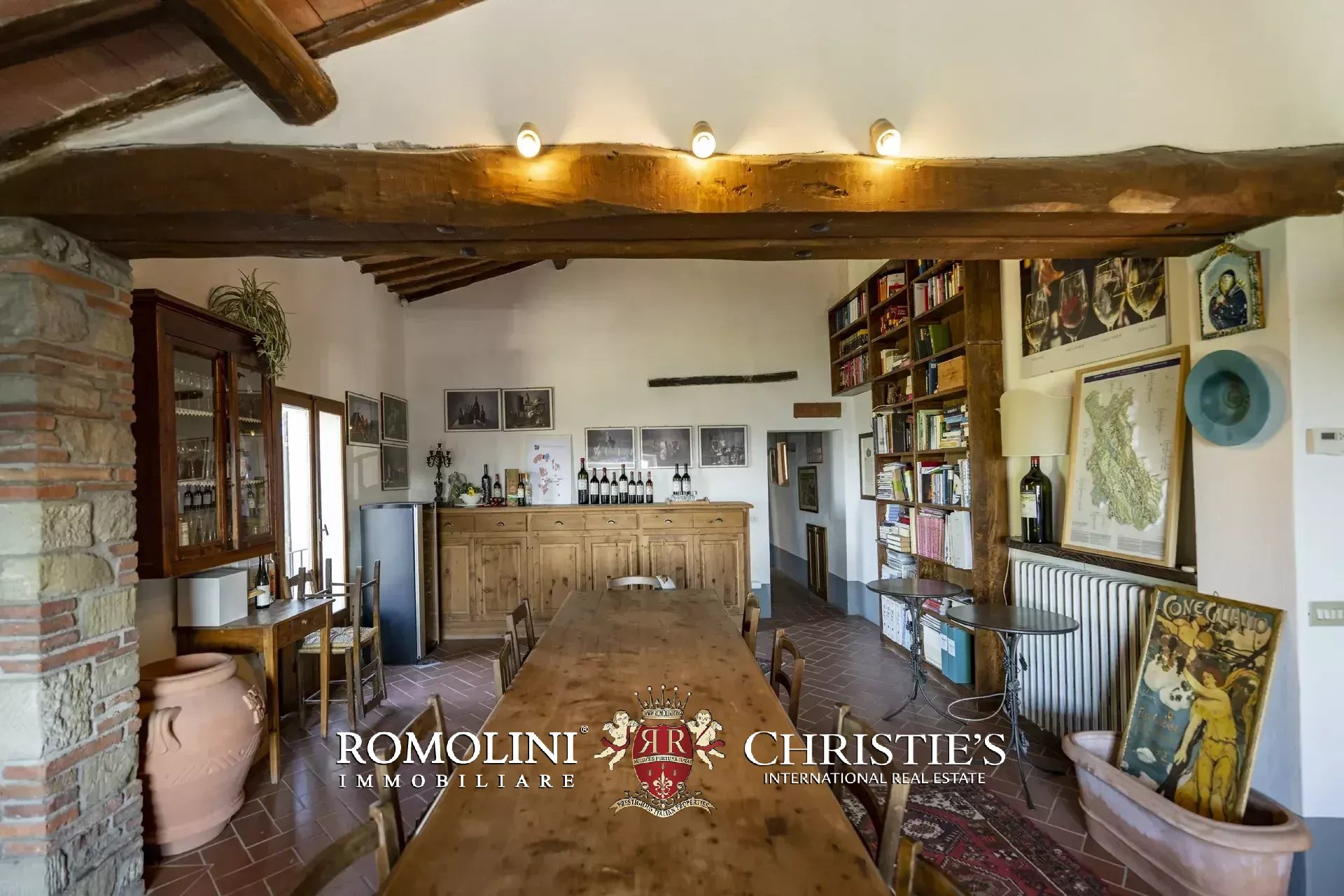 7 Bedroom Villa/Townhouse's Image 32