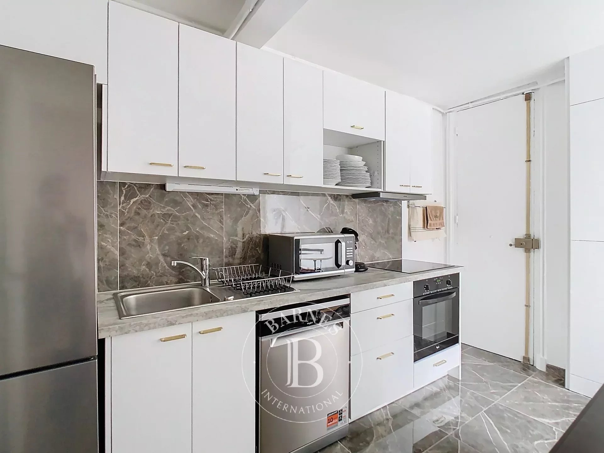 Daire Paris 8ème - picture 6