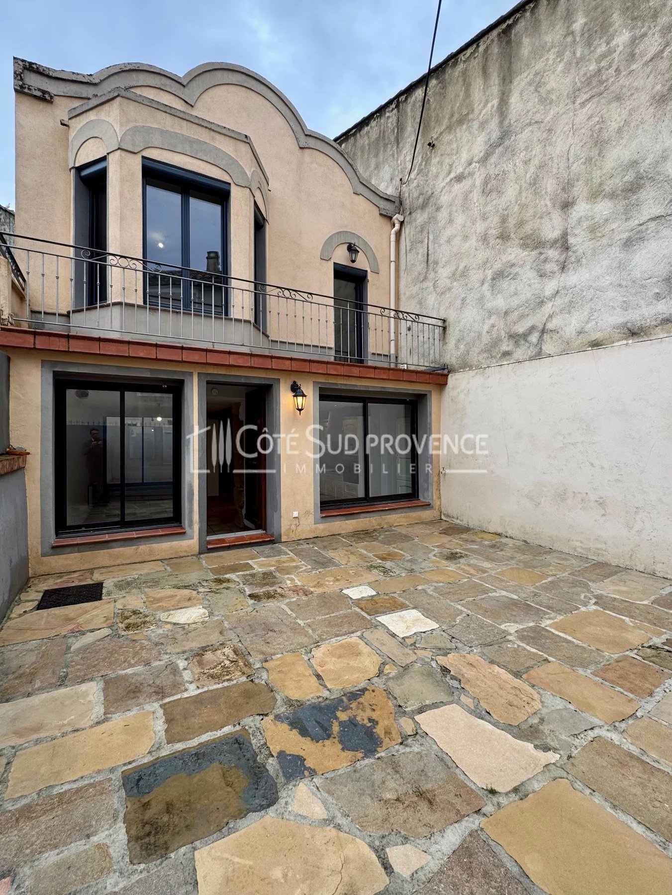 Agence immobilière de 