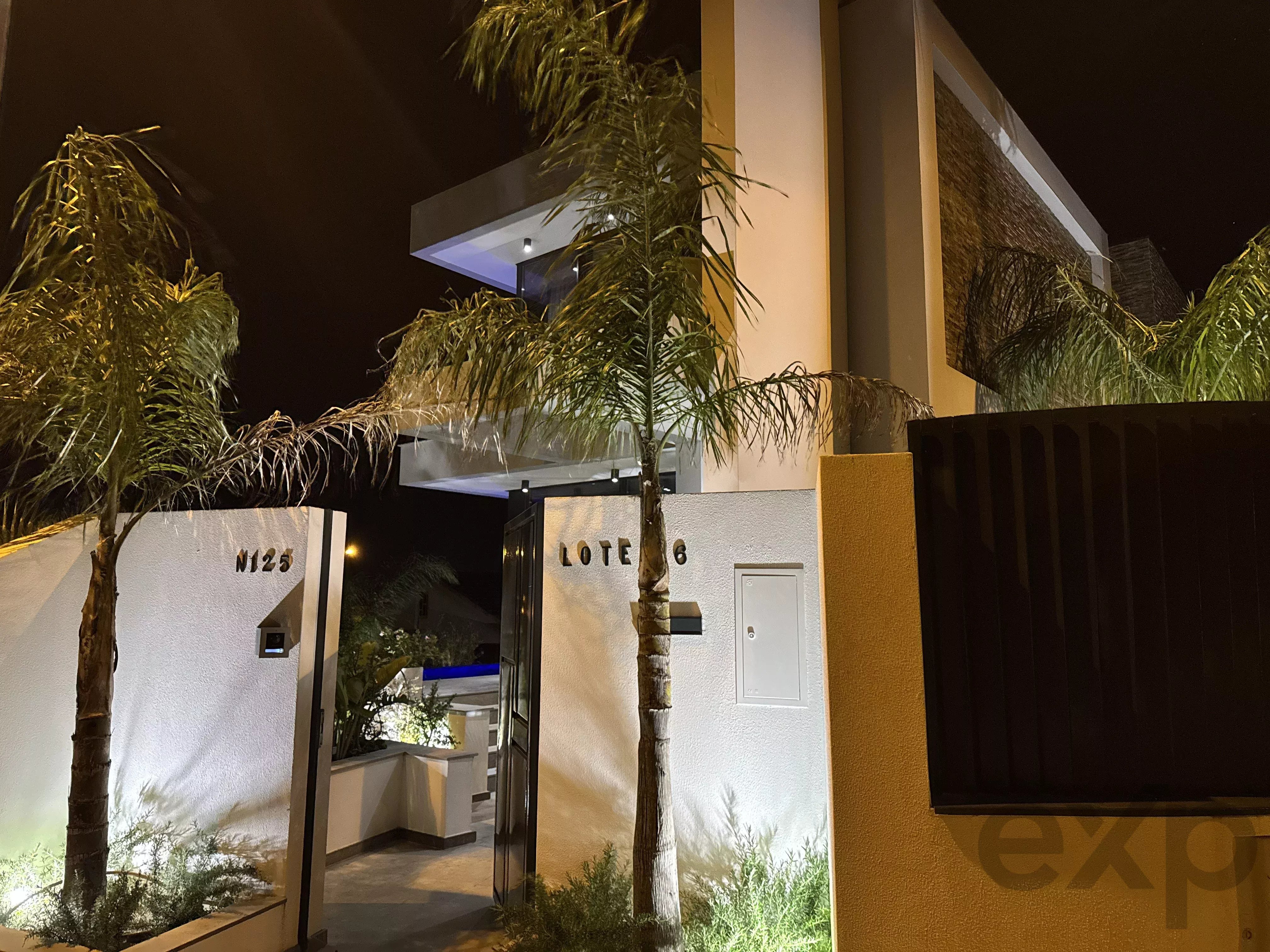 Luxury Single Home in Estoril Golf - 3 Suites with Private Resort 86843974 image 38