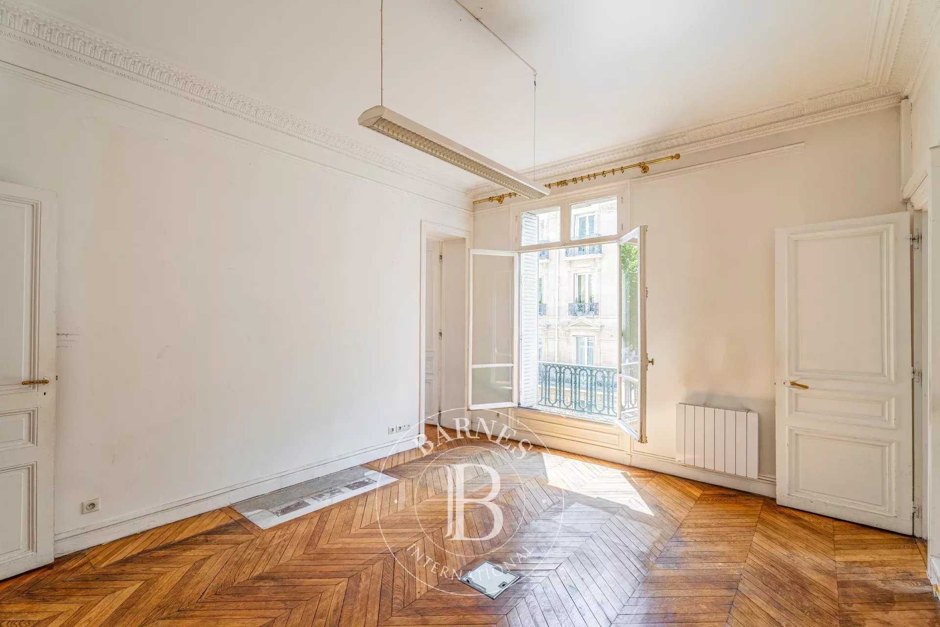 Paris 17 - Etoile / Saint Ferdinand - Appartement au 2è étage avec vue dégagée - 4 ou 5 chambres - picture 10