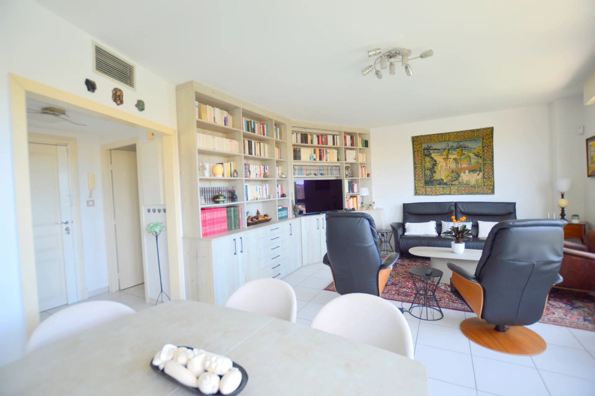Luxury apartment - Panoramic view of the Lez and Montpellier