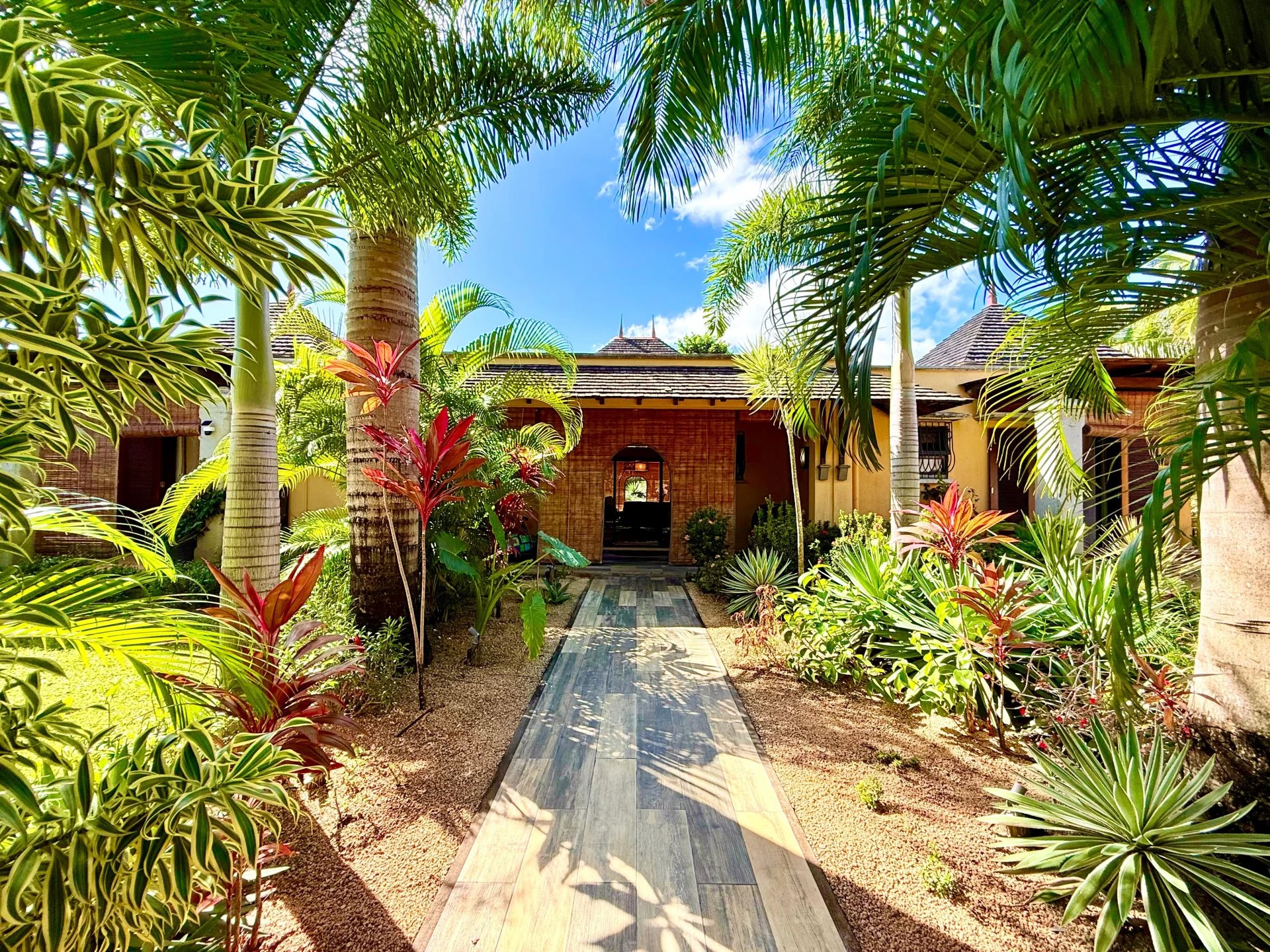 TAMARIN - Villa on Golf Estate - 5 Bedrooms