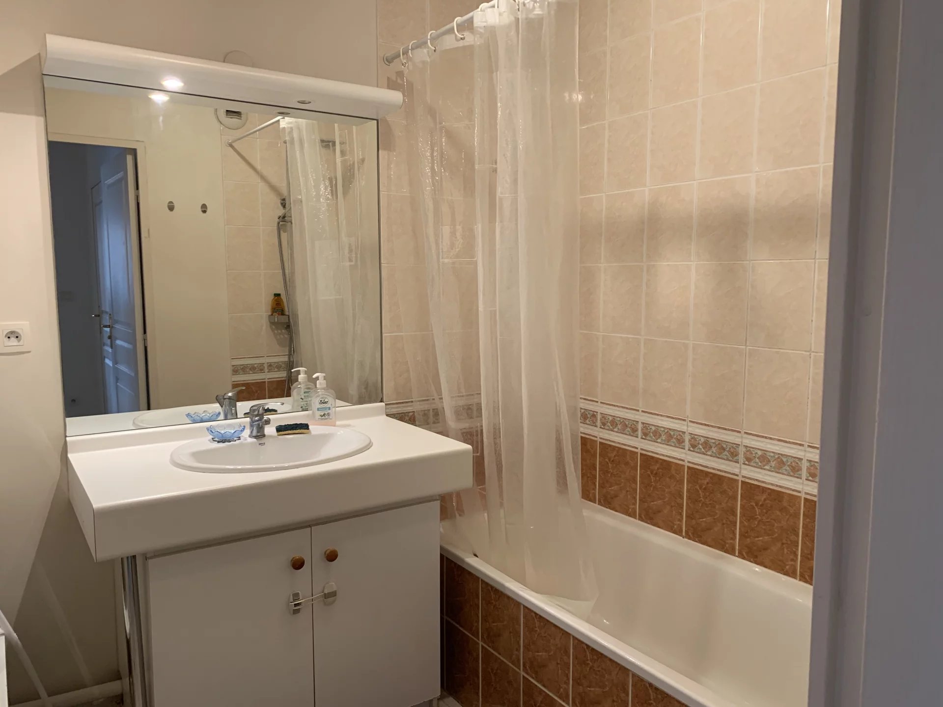 86417837 Location Lyon 7ème