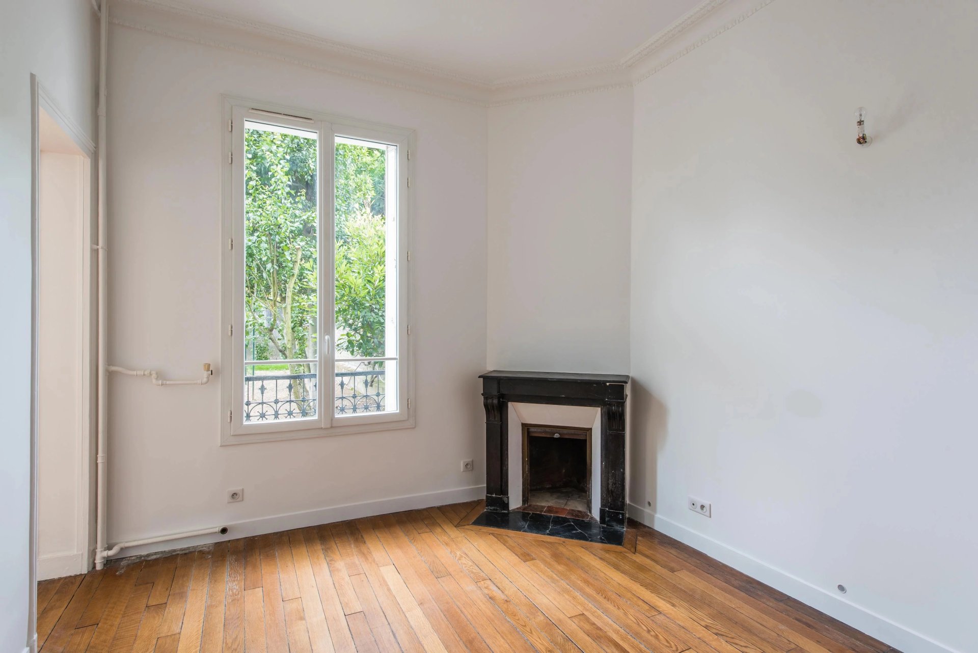 8 Bedroom Villa/Townhouse's Image 3