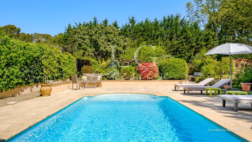 Villa for sale in Mougins — Charming Family Villa with Pool in Mougins | Legacy Estate France