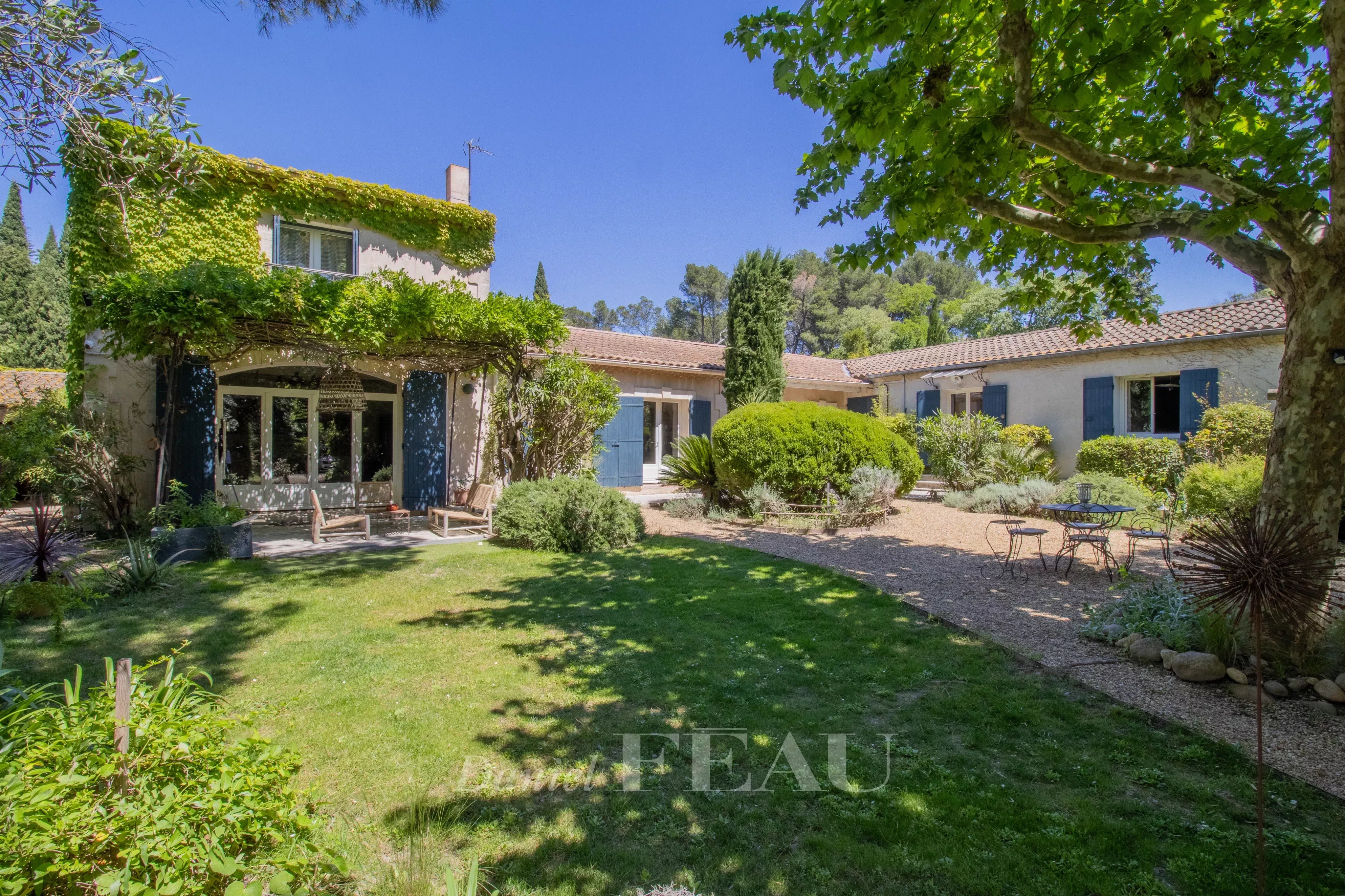 Saint-Rémy-de-Provence - Maison de charme avec dépendances