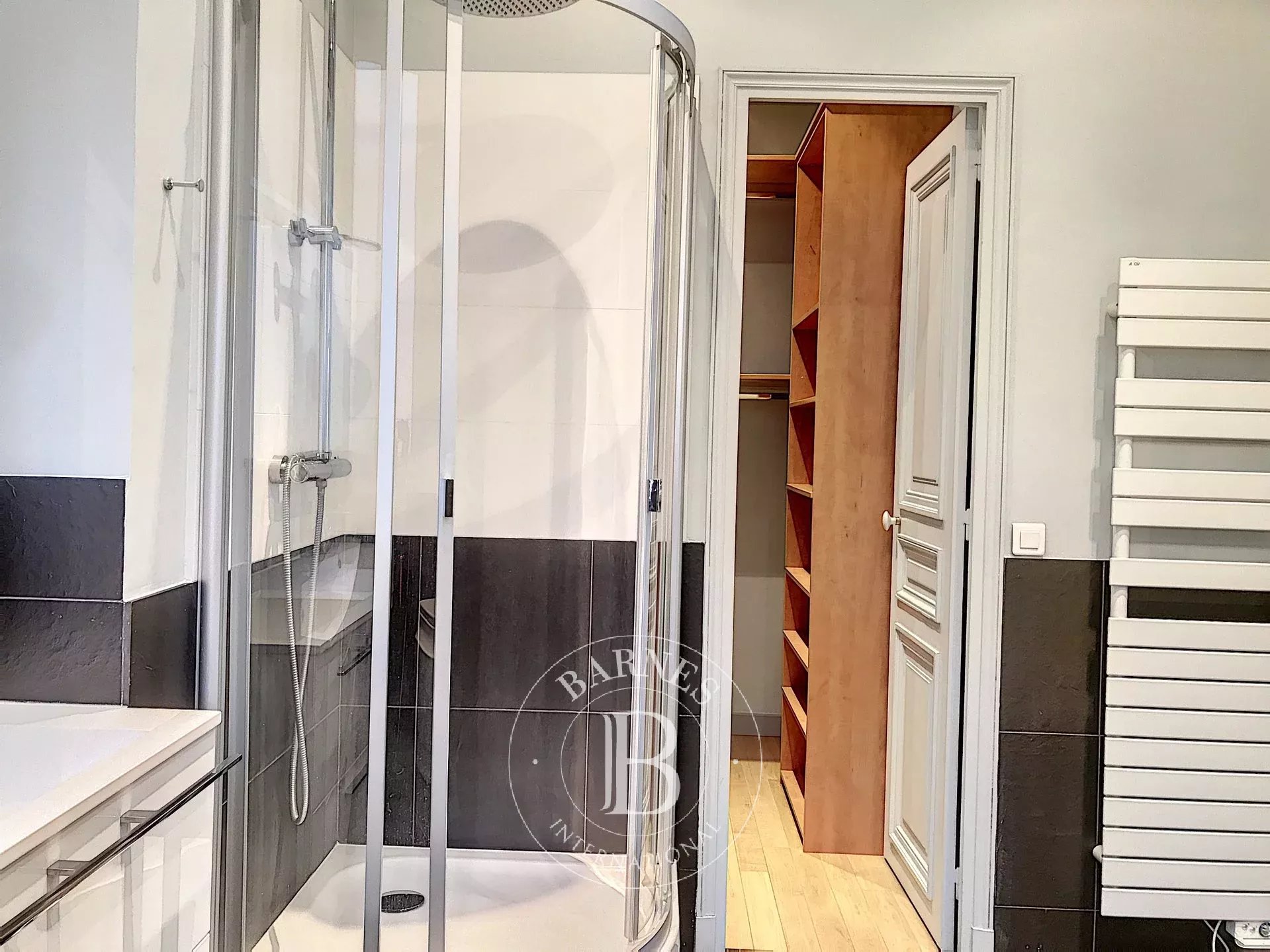 Daire Paris 8ème - picture 16