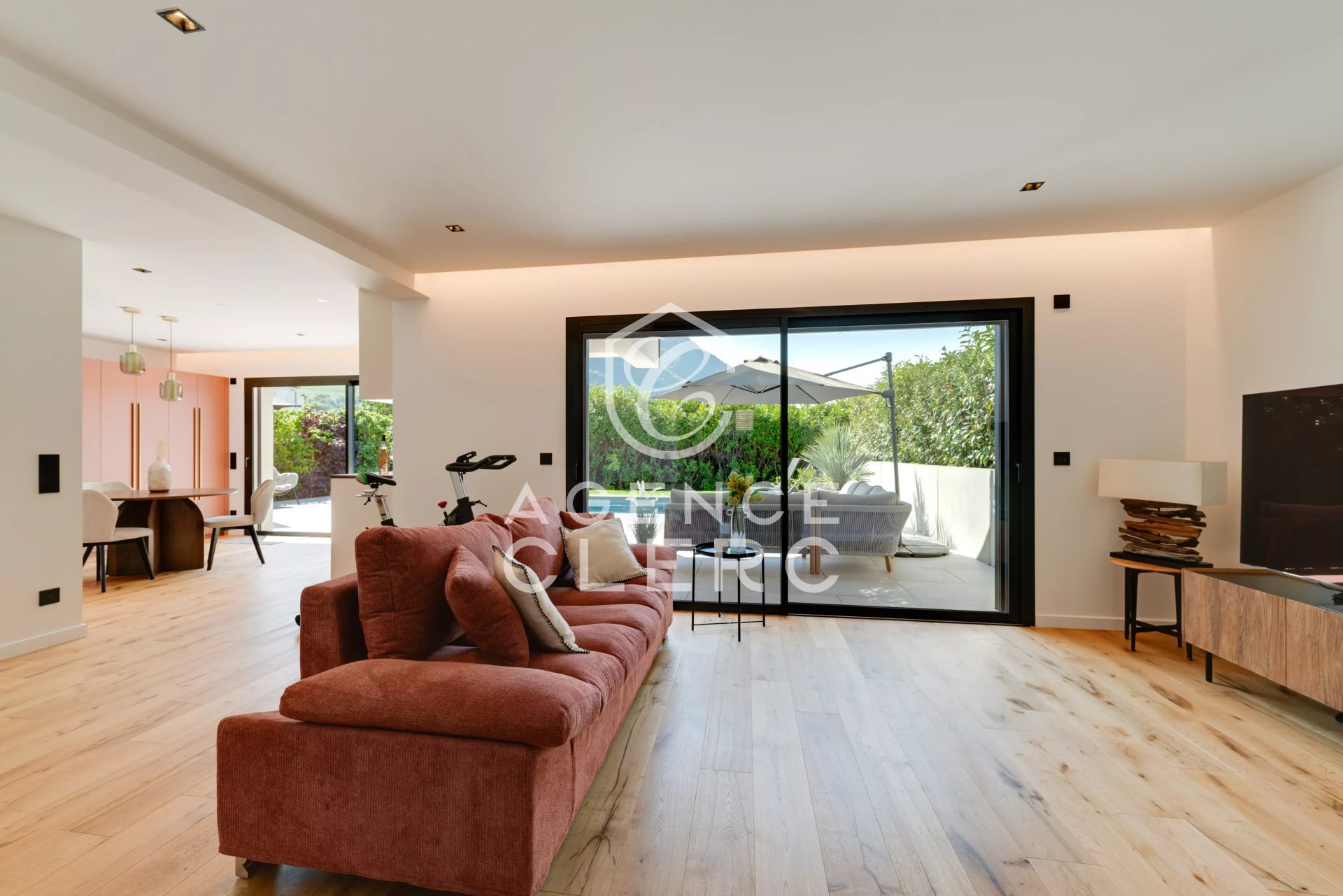 5 Bedroom Villa/Townhouse's Image 11