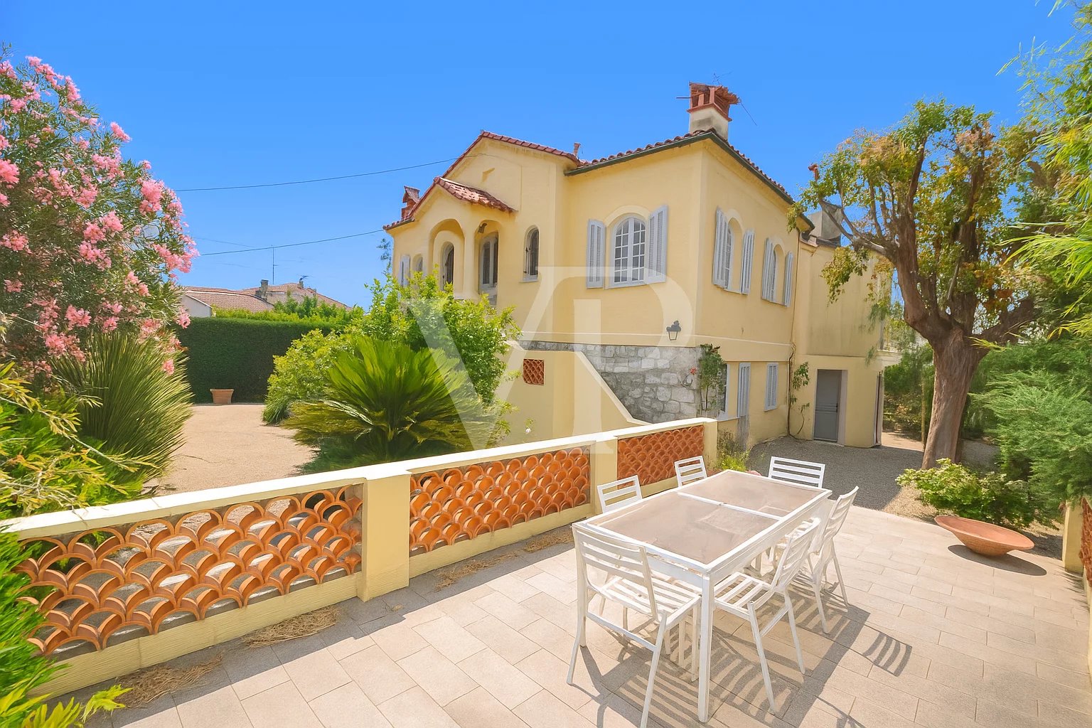 von_poll_real_estate_property_86002193_image_1