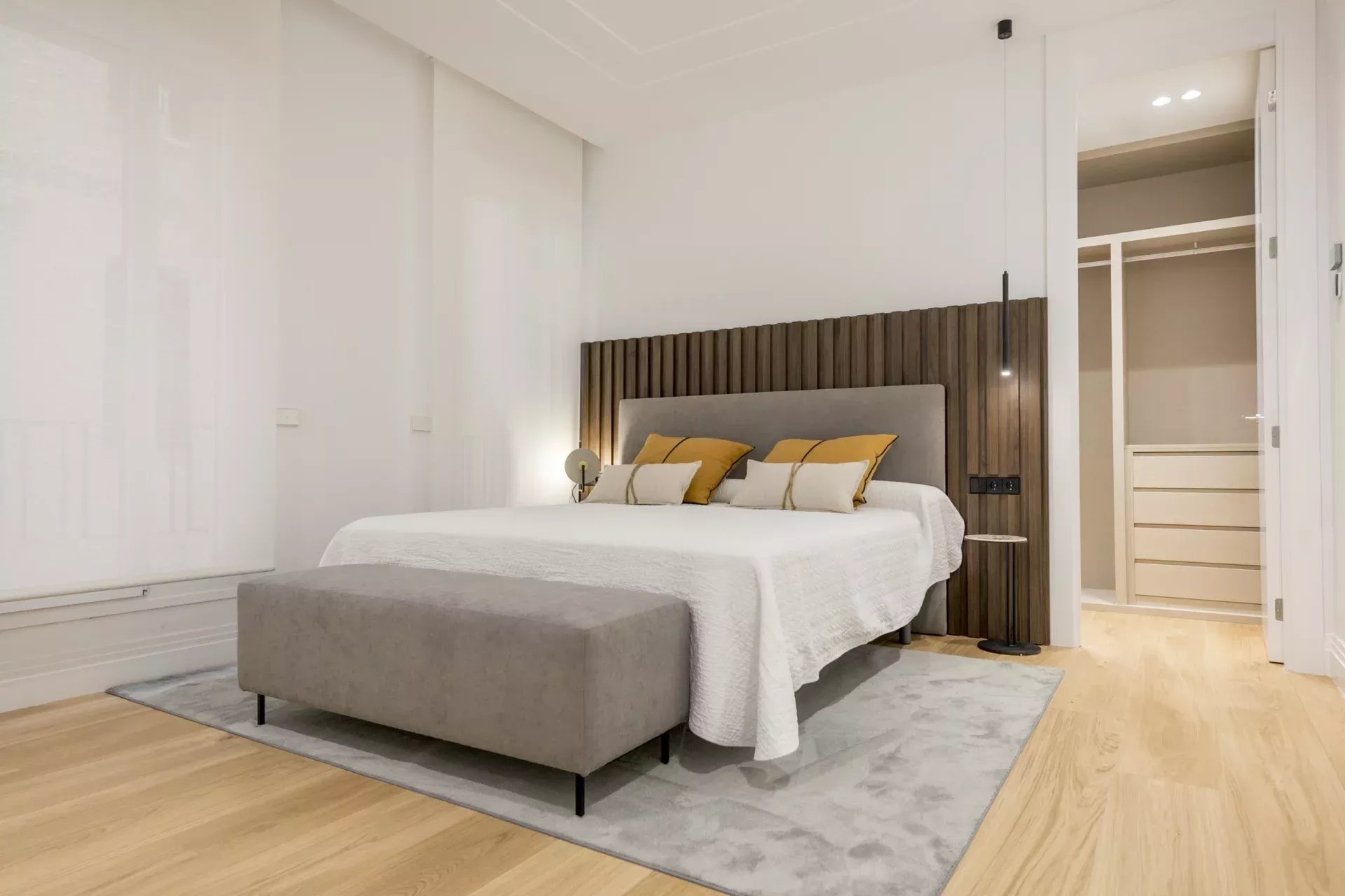 Appartement de Luxe Rénové avec Vue Imprenable sur la Fontaine de Neptune - picture 33