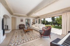 Close to Saint Paul de Vence - Architect villa — photo 4 of 7