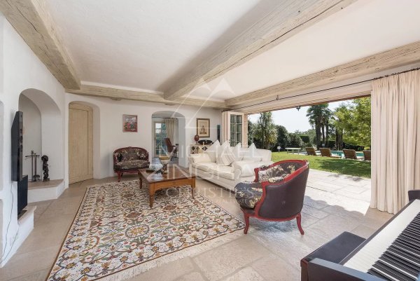 Close to Saint Paul de Vence - Architect villa — photo 4