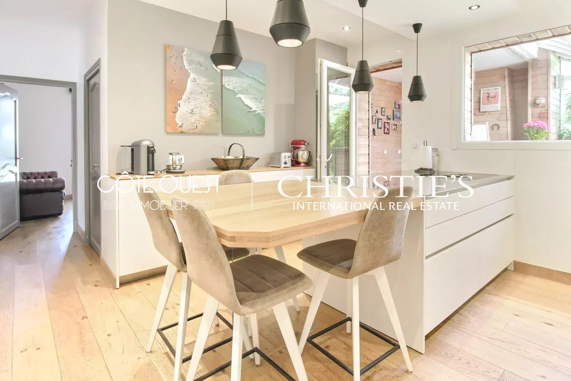 5 Bedroom Villa/Townhouse's Image 6