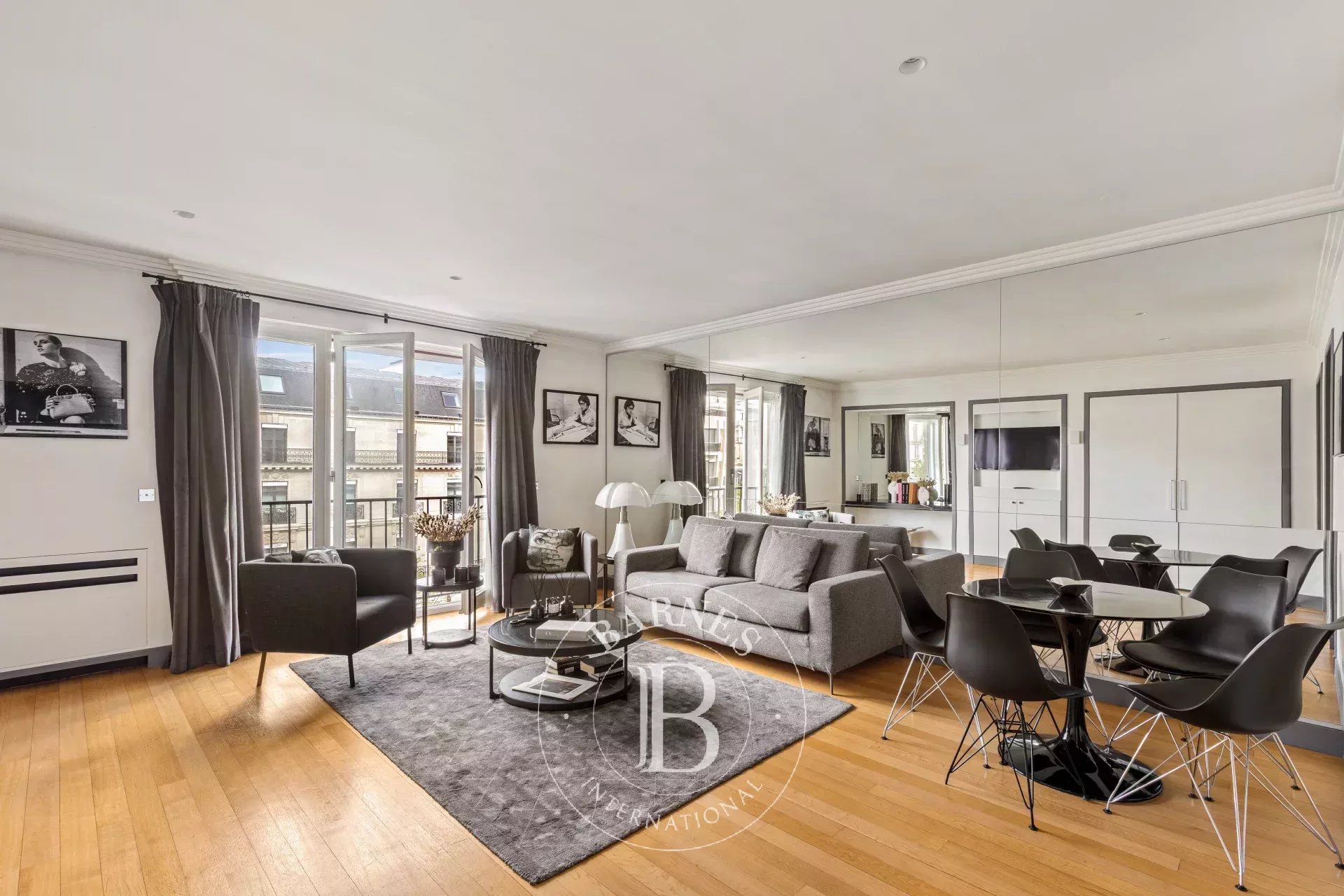 Apartment Paris 75008  -  ref 86808804 (picture 1)