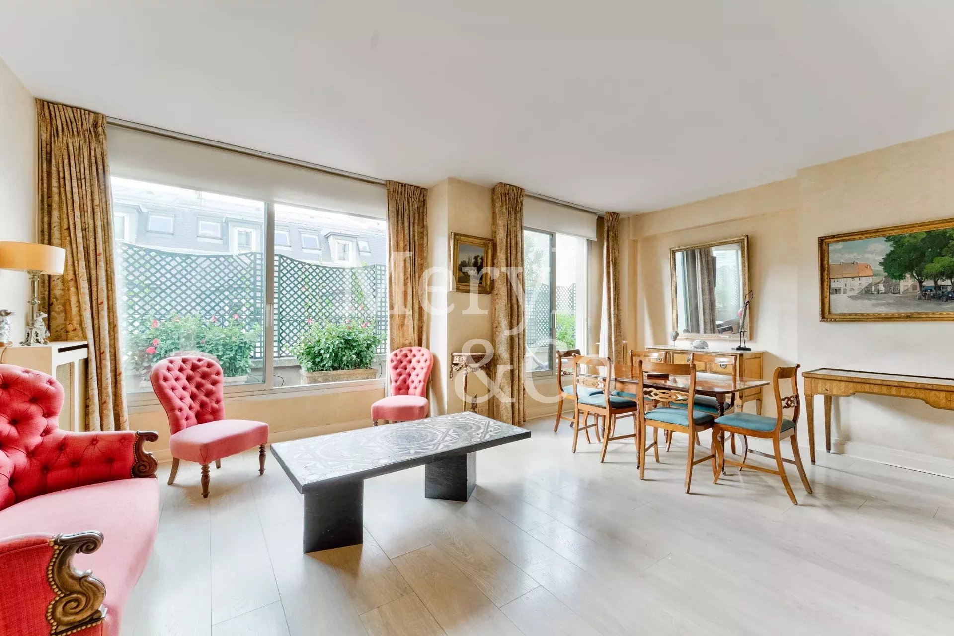 Agence immobilière de 