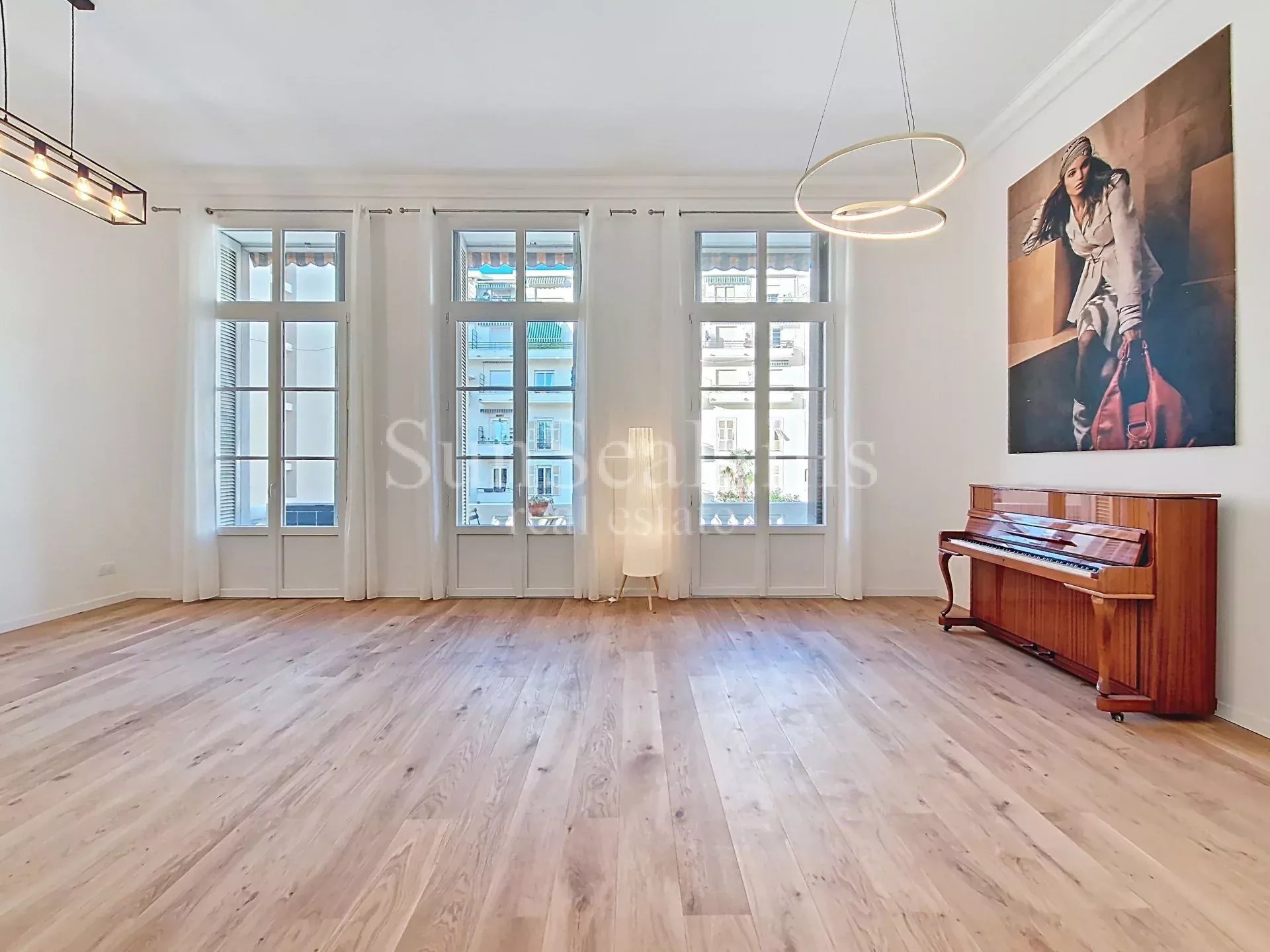 Agence immobilière de 