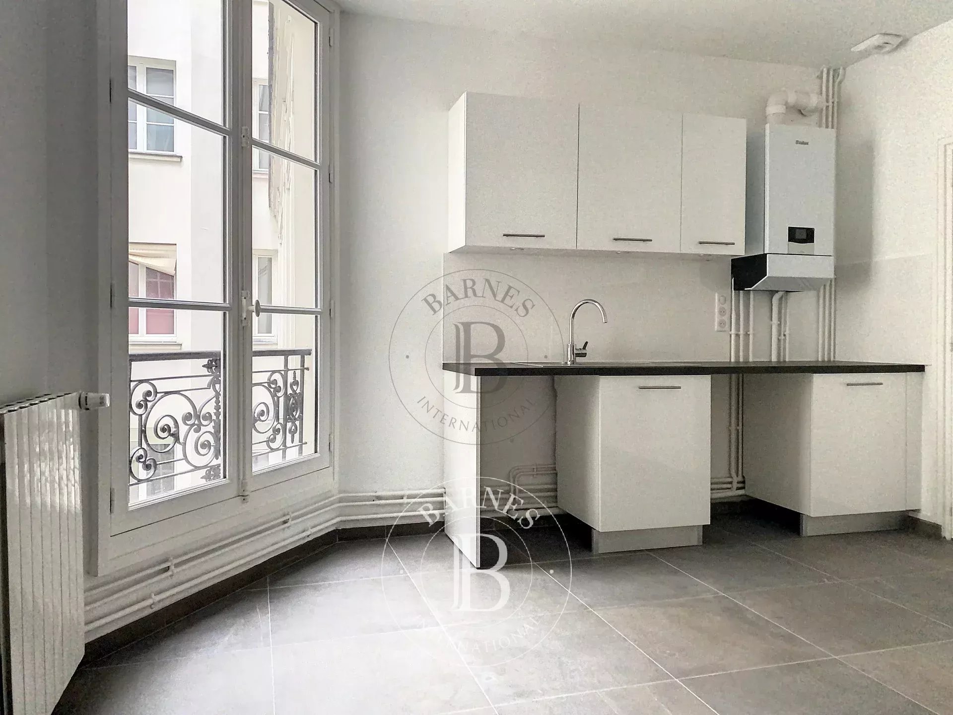 Daire Paris 10ème - picture 4