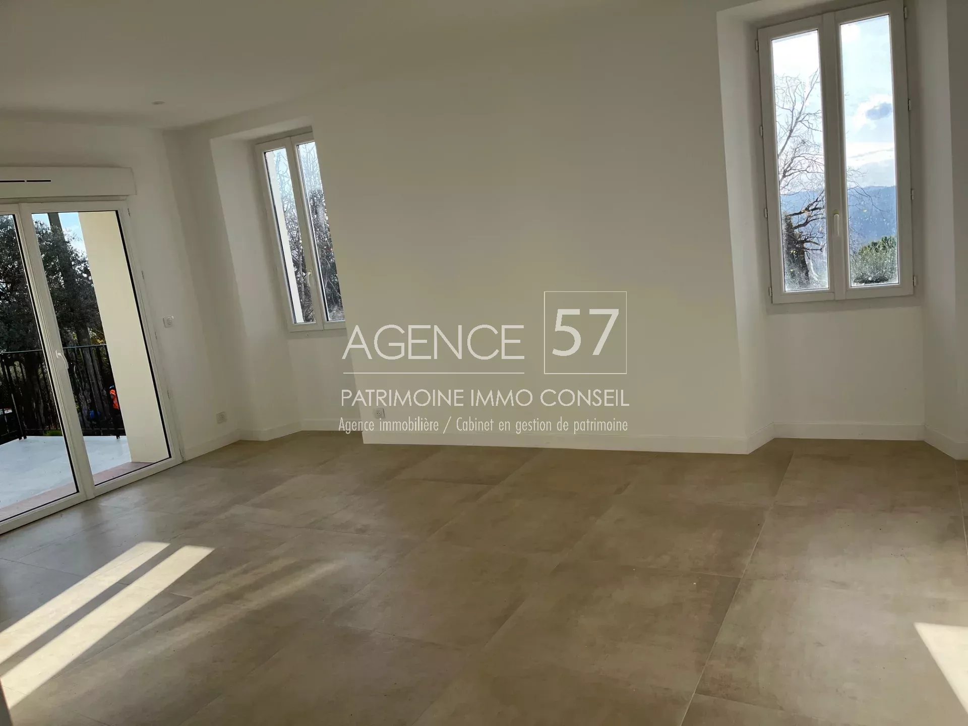 3 Rooms - 54m²