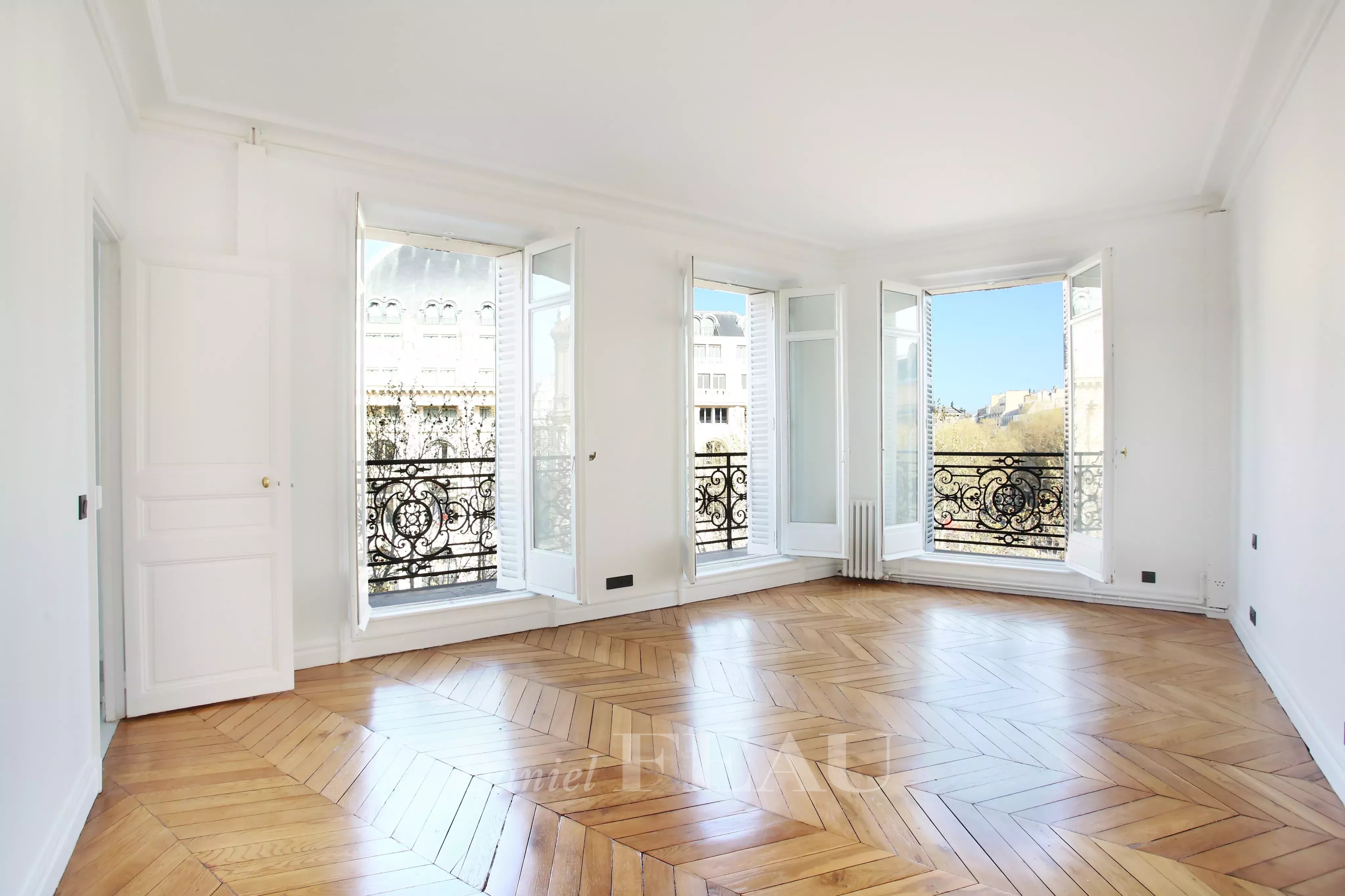 Location Appartement Paris 8ème