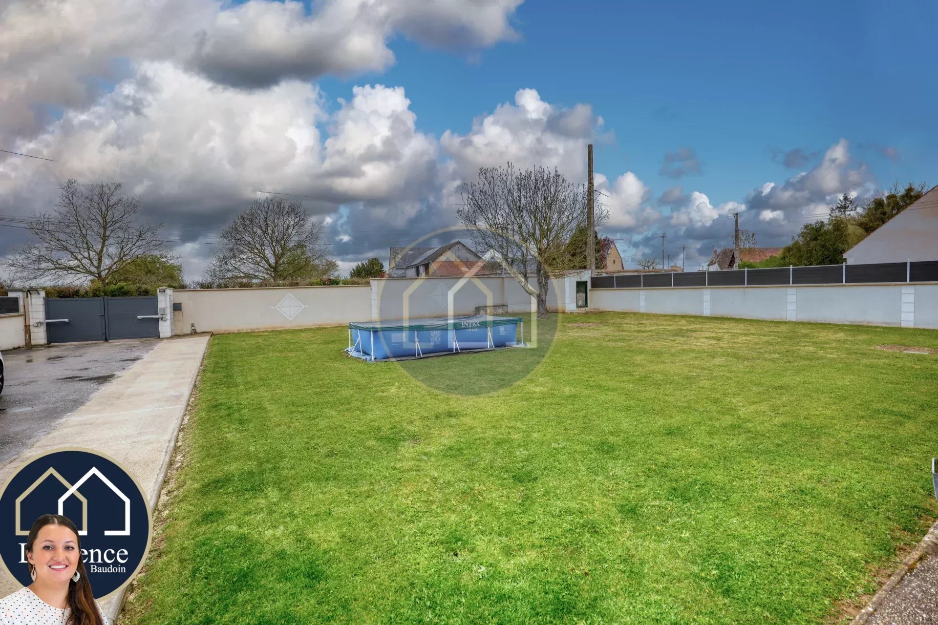 COUP DE CŒUR ASSURÉ – MAISON FAMILIALE RÉCENTE AUX BEAUX VOLUMES, 5 chambres,– 10 min Dreux / Houdan, jardin 1024m2, 5 chambres