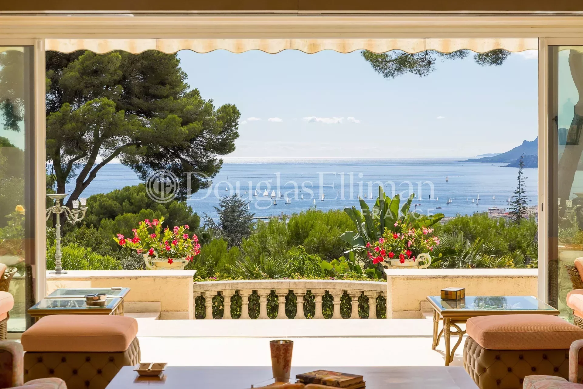 CANNES : Superbe Villa Classique avec Vue Mer - Image nᵒ2