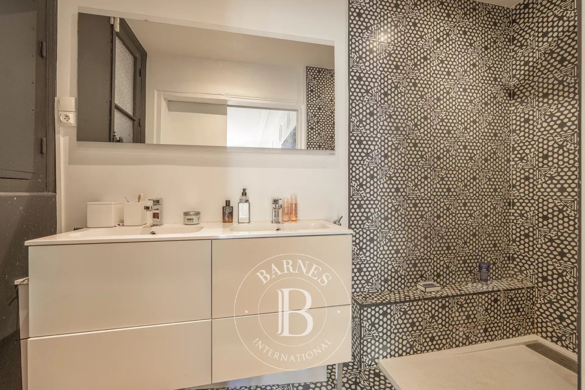 Daire Paris 10ème - picture 9