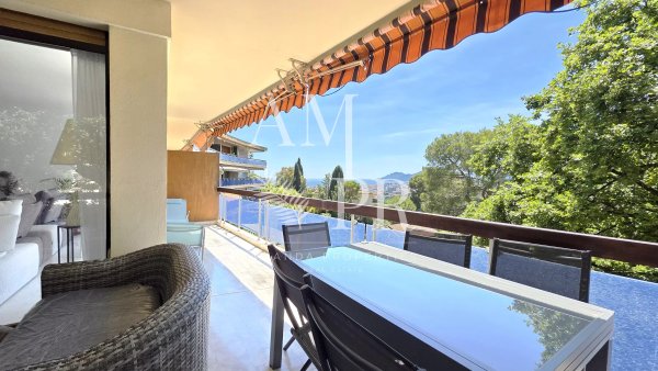Exclusive: 3-bedroom flat, 110m², with a terrace and sea views — photo 2