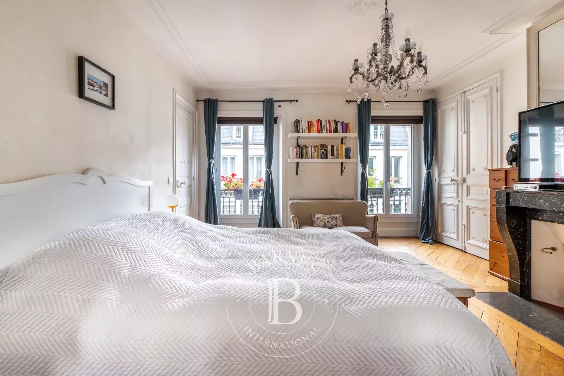 Daire Paris 3ème - picture 8