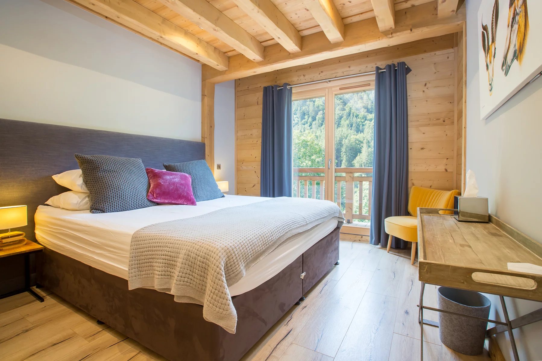 Photo of MORZINE - Stunning turn-key 6 bedroom chalet in Morzine