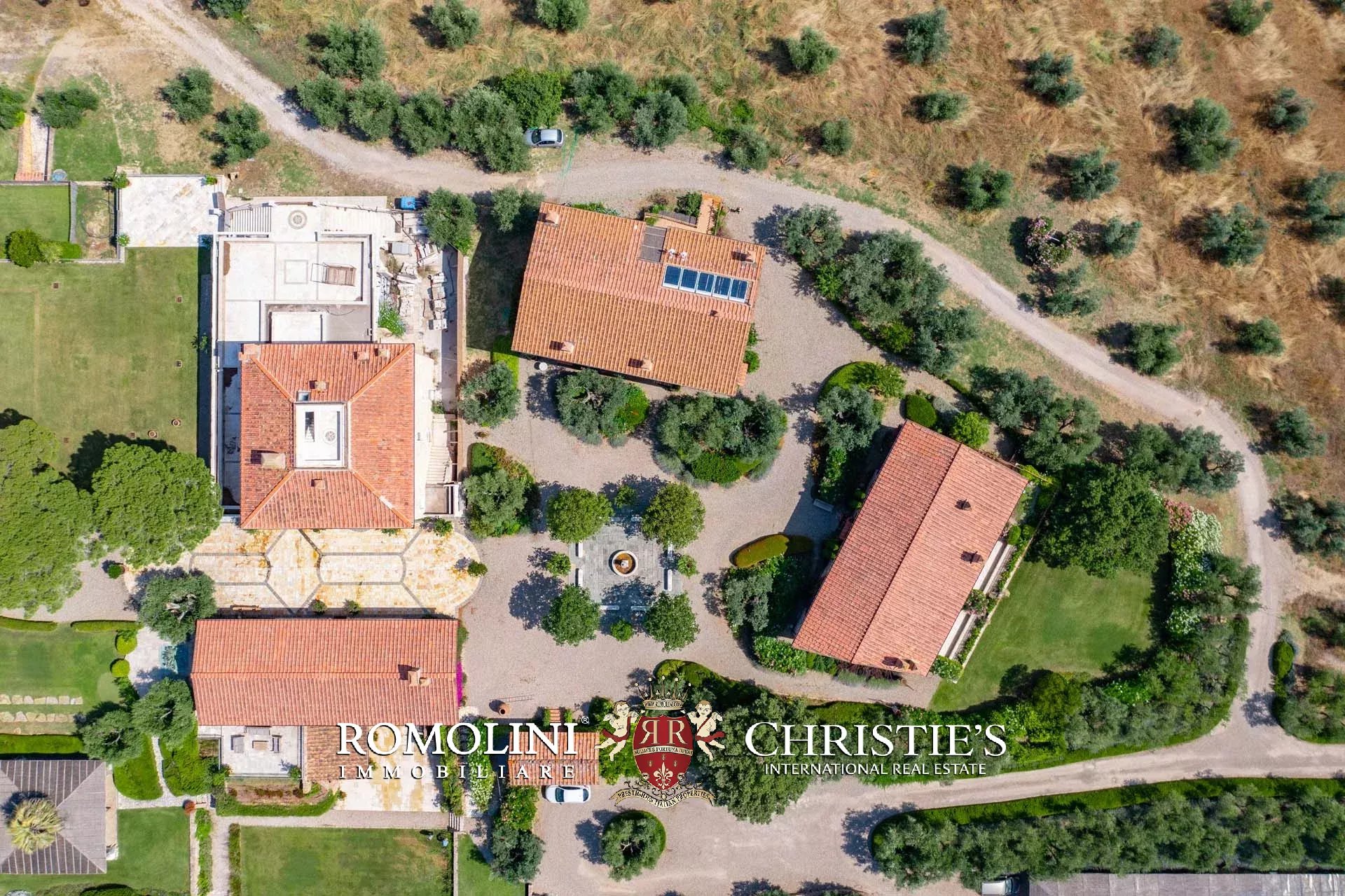 17 Bedroom Villa/Townhouse's Image 66